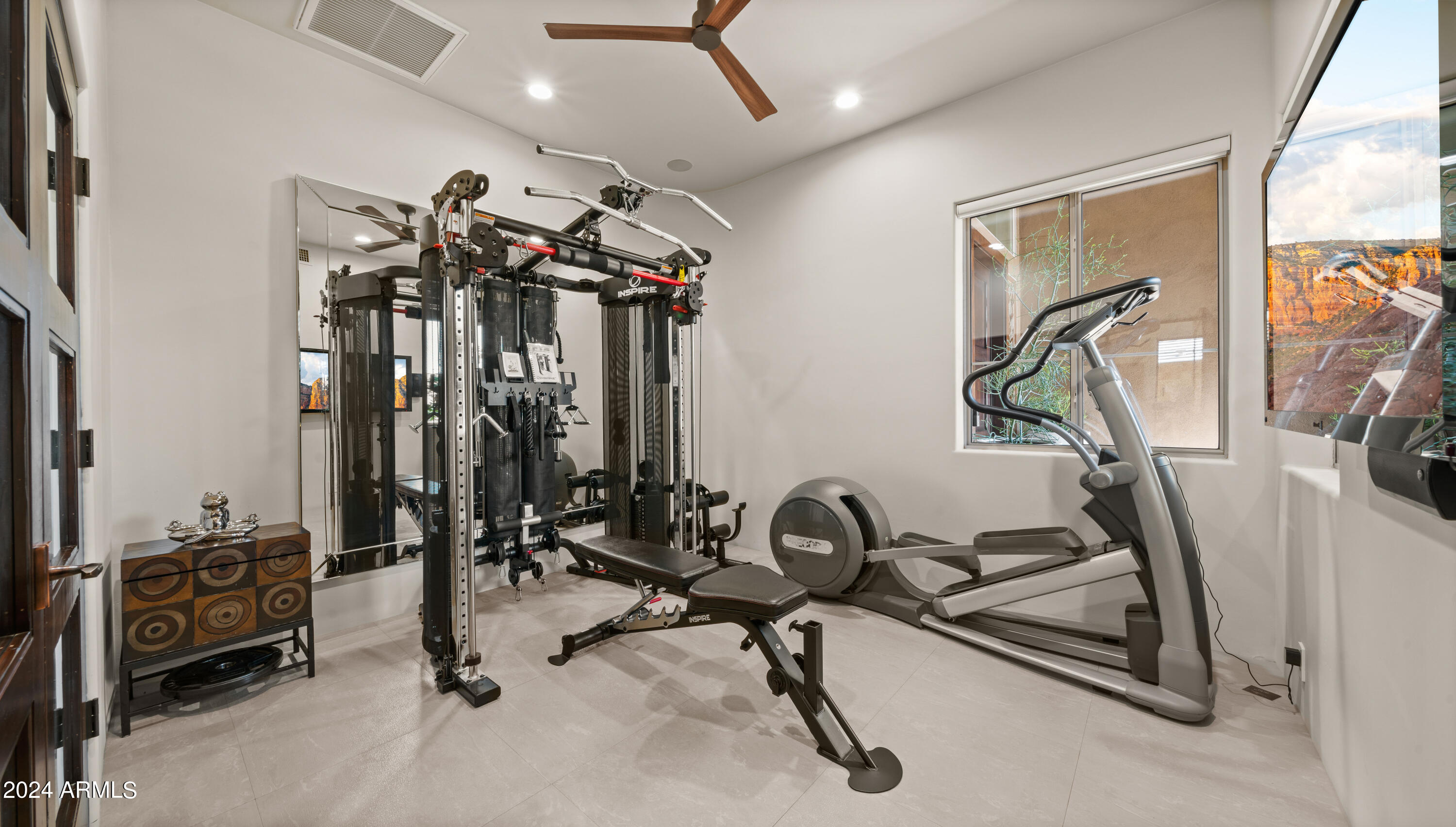 8942 E CALLE DE LAS BRISAS --