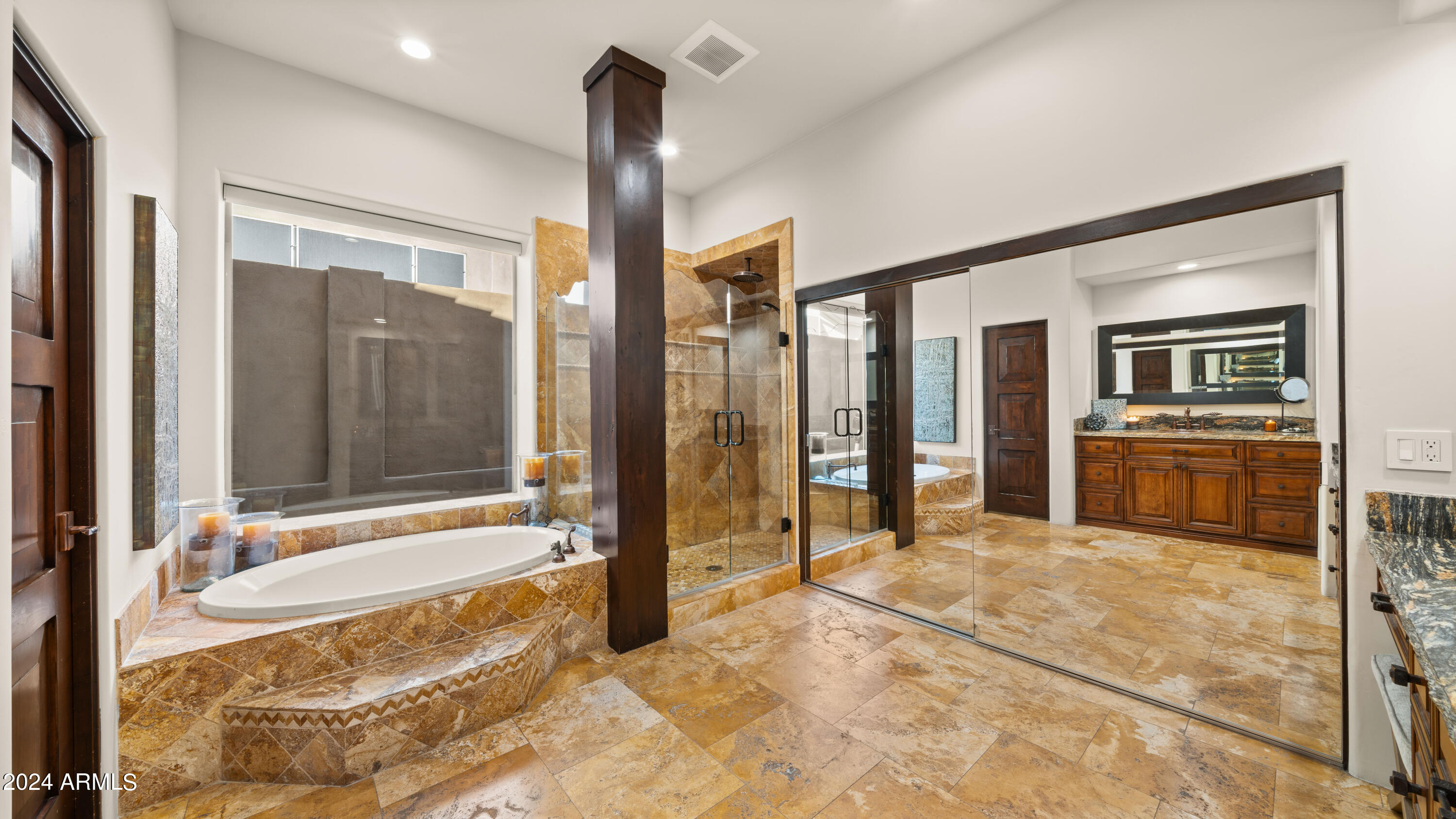 8942 E CALLE DE LAS BRISAS --