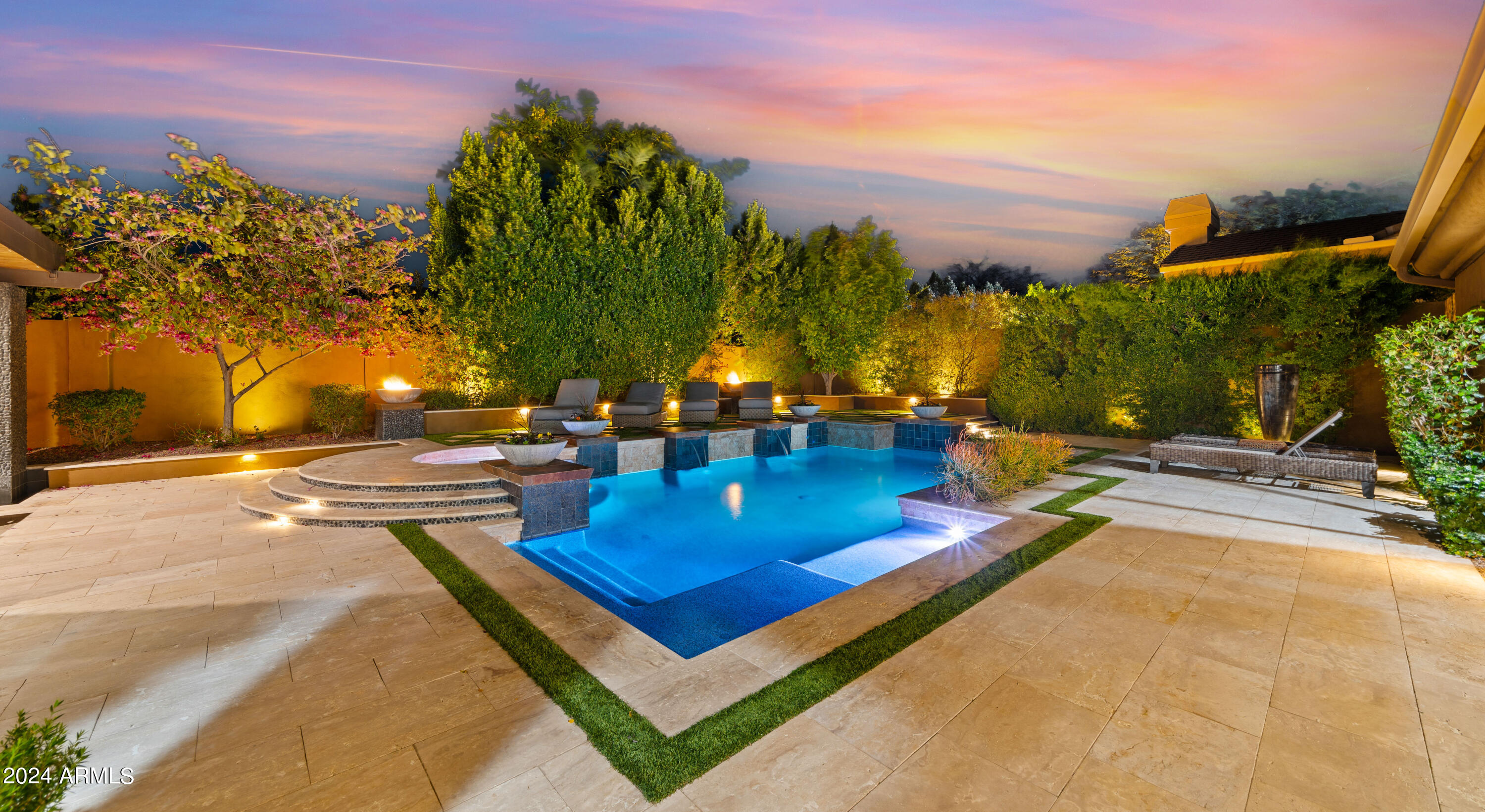 8942 E CALLE DE LAS BRISAS --