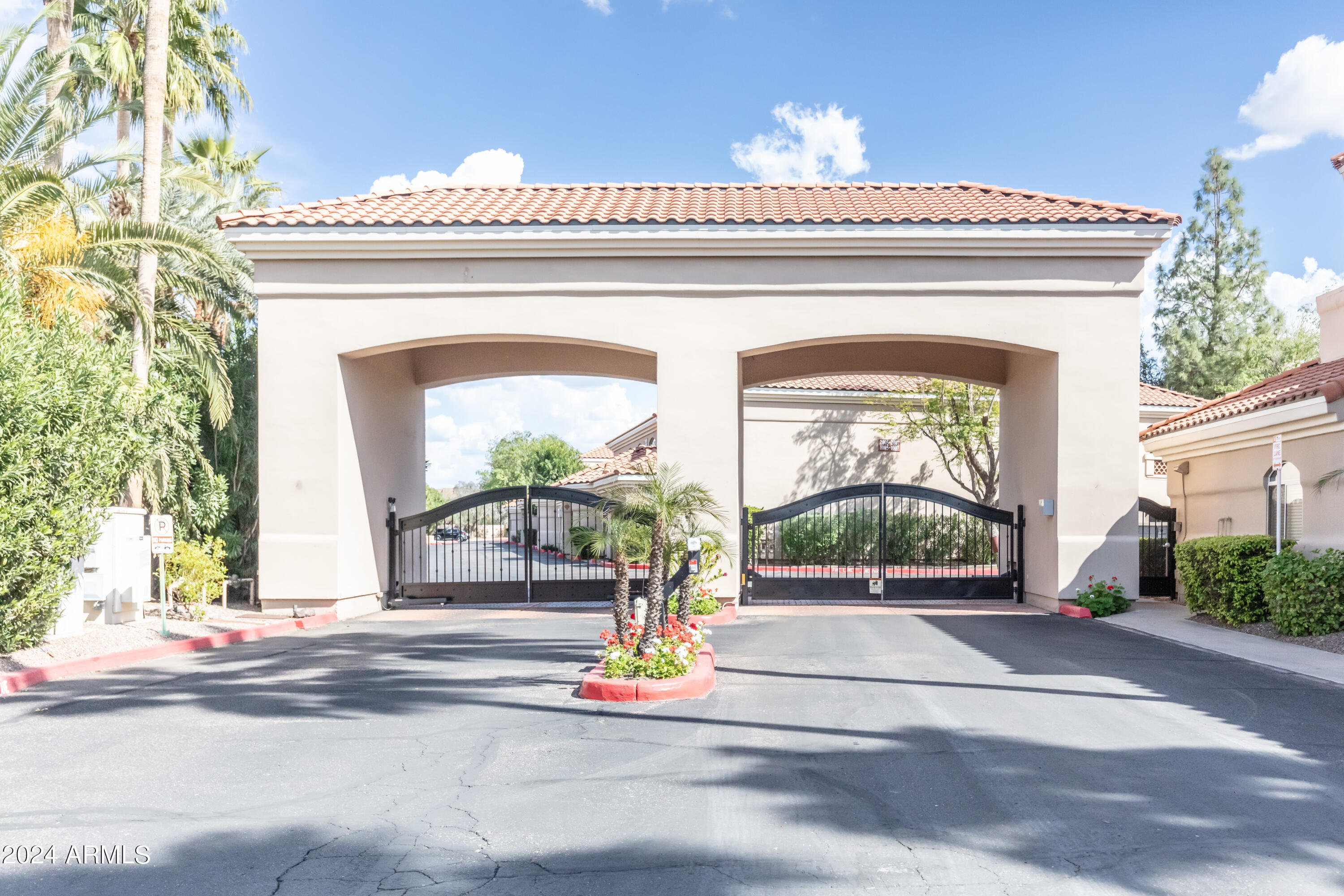 8653 E ROYAL PALM Road # 2016