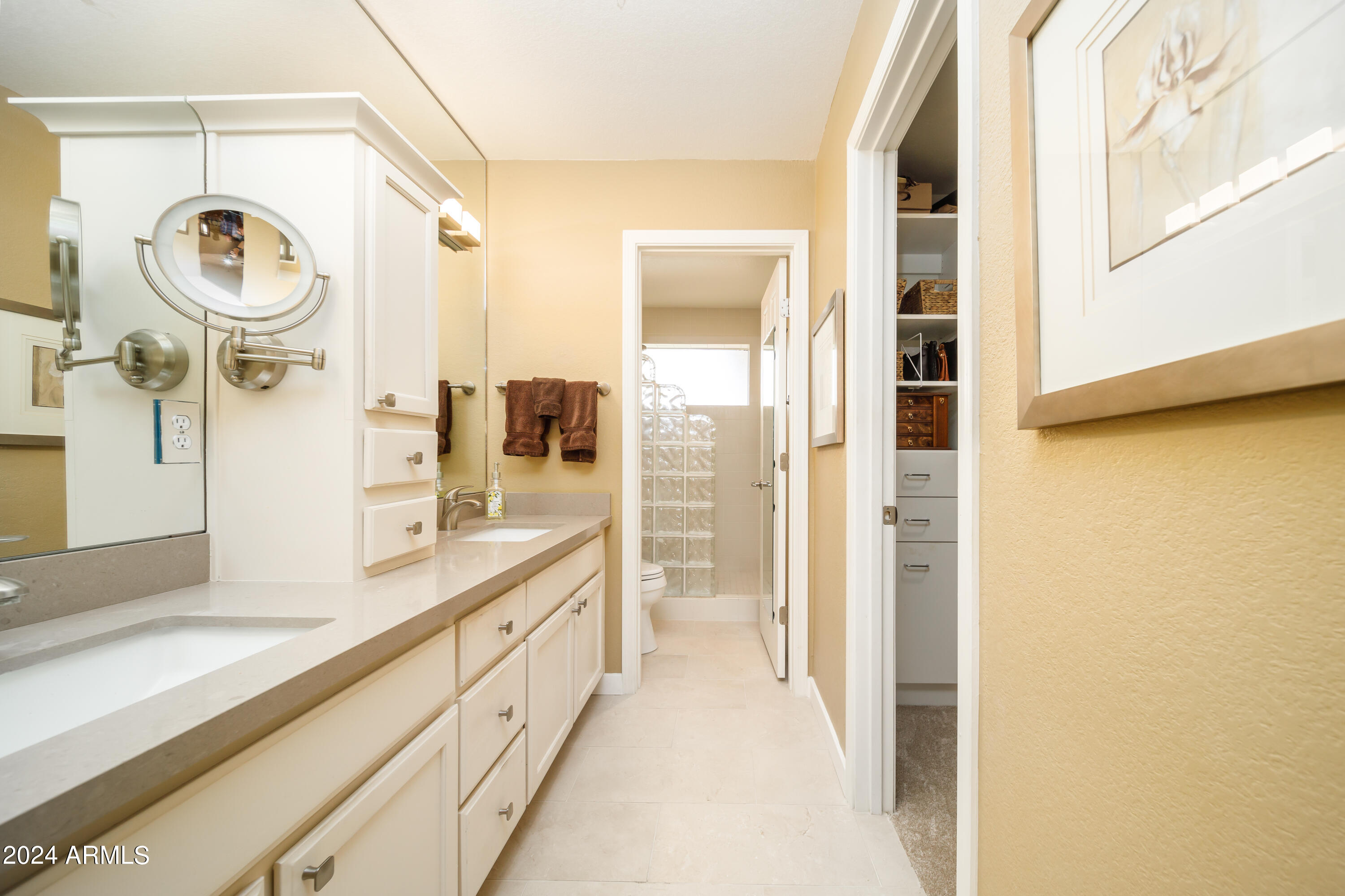 8653 E ROYAL PALM Road # 2016
