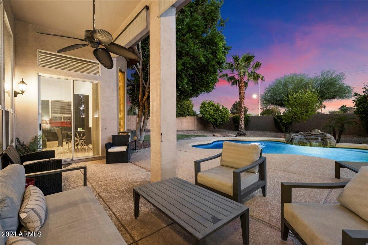 5319 E Woodridge Drive