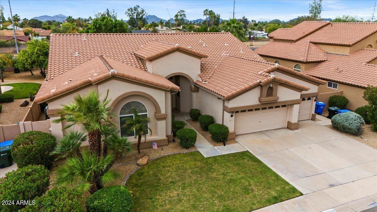 5319 E Woodridge Drive