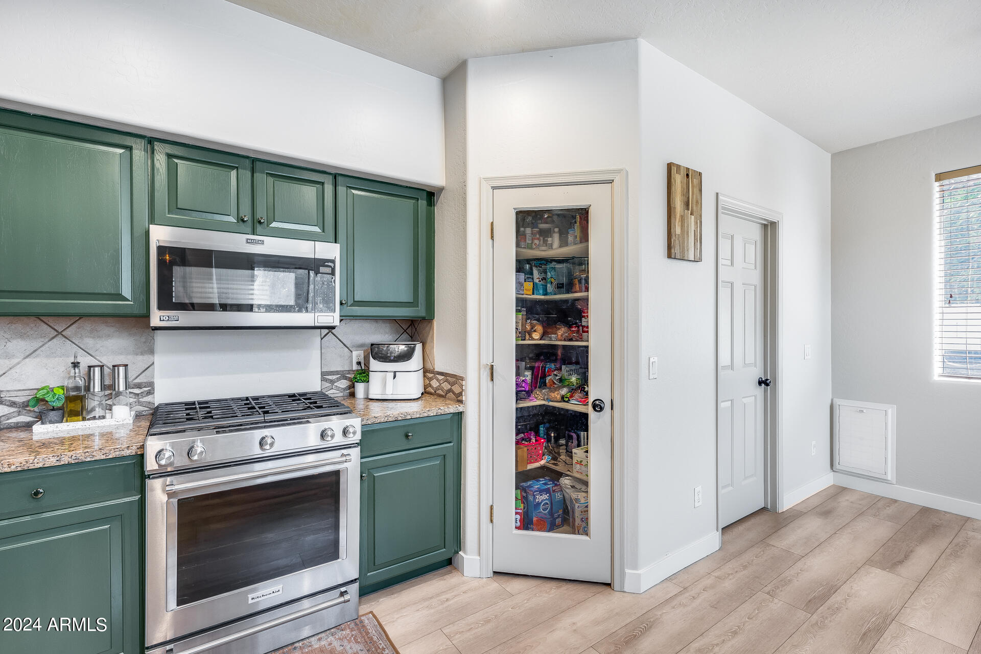 2431 E FREMONT Road