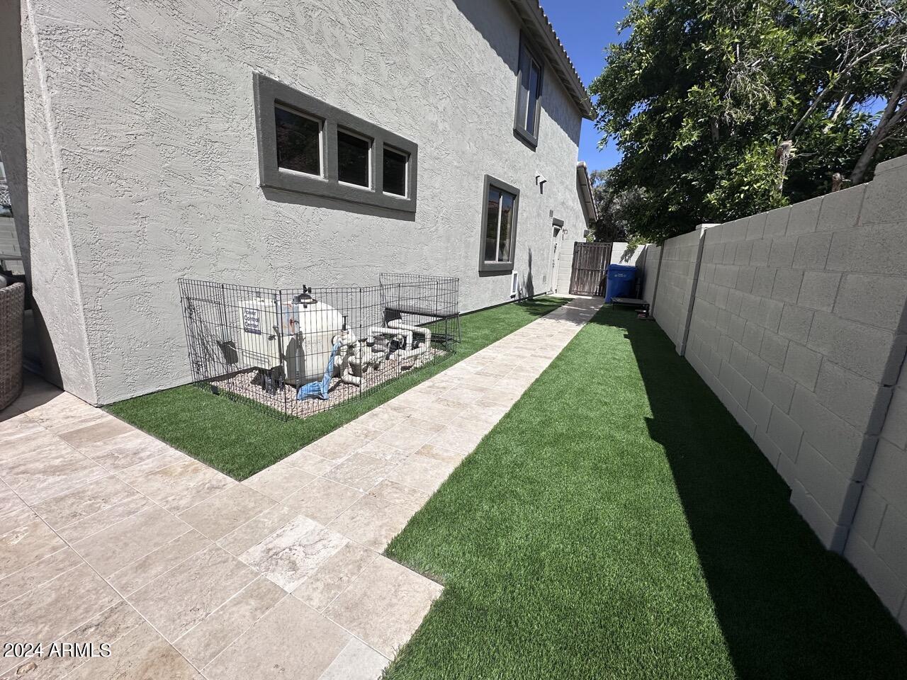 2431 E FREMONT Road