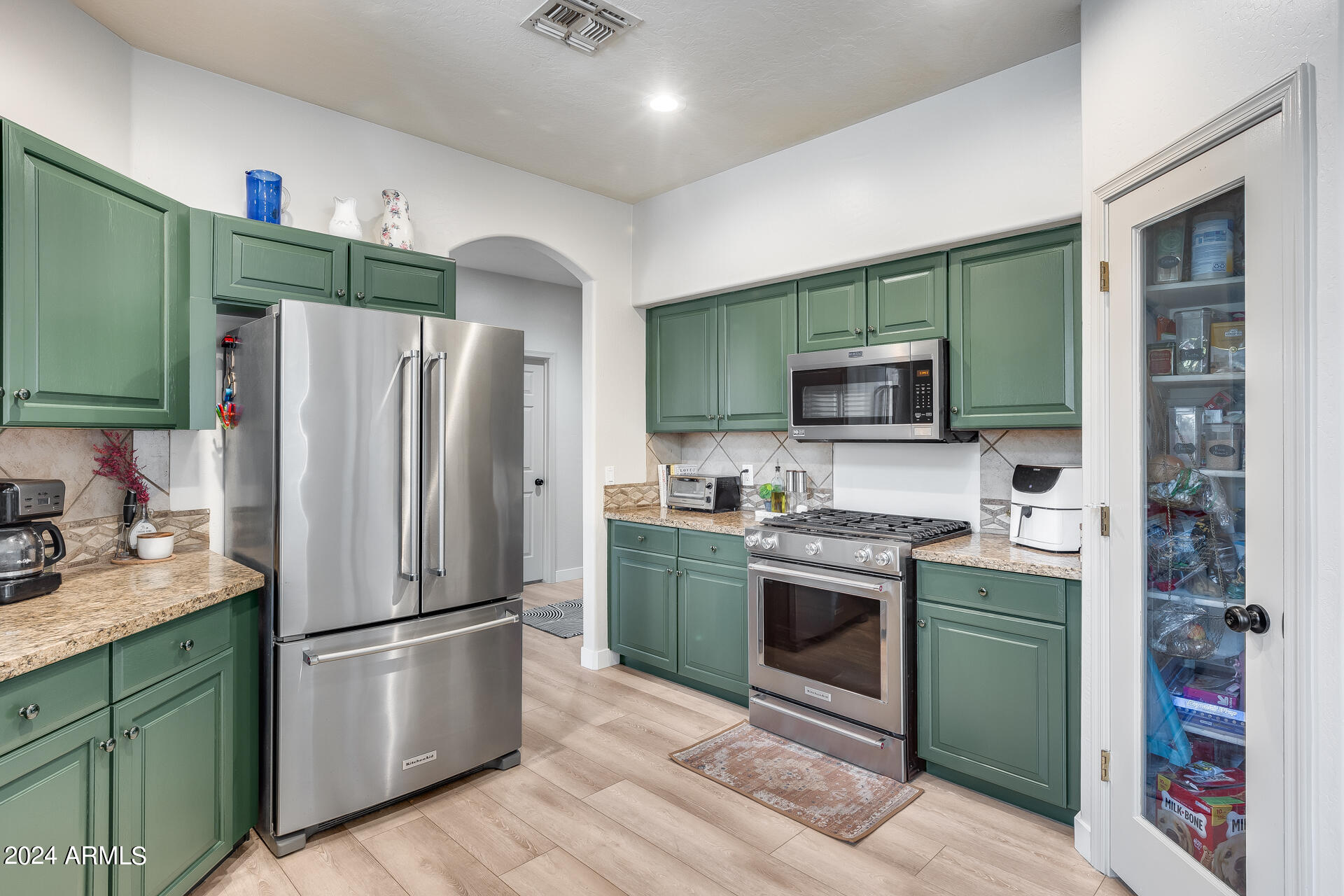 2431 E FREMONT Road