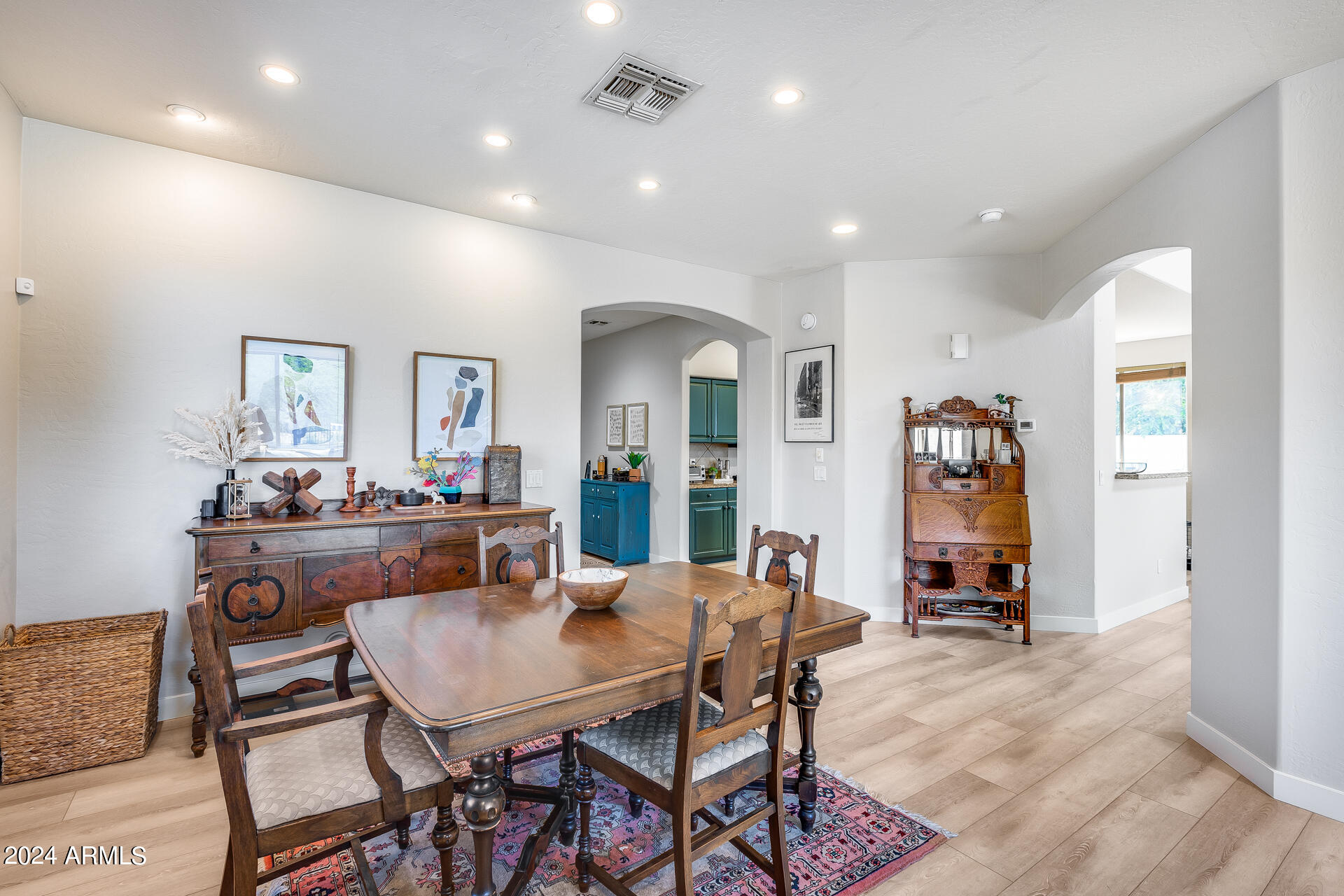 2431 E FREMONT Road