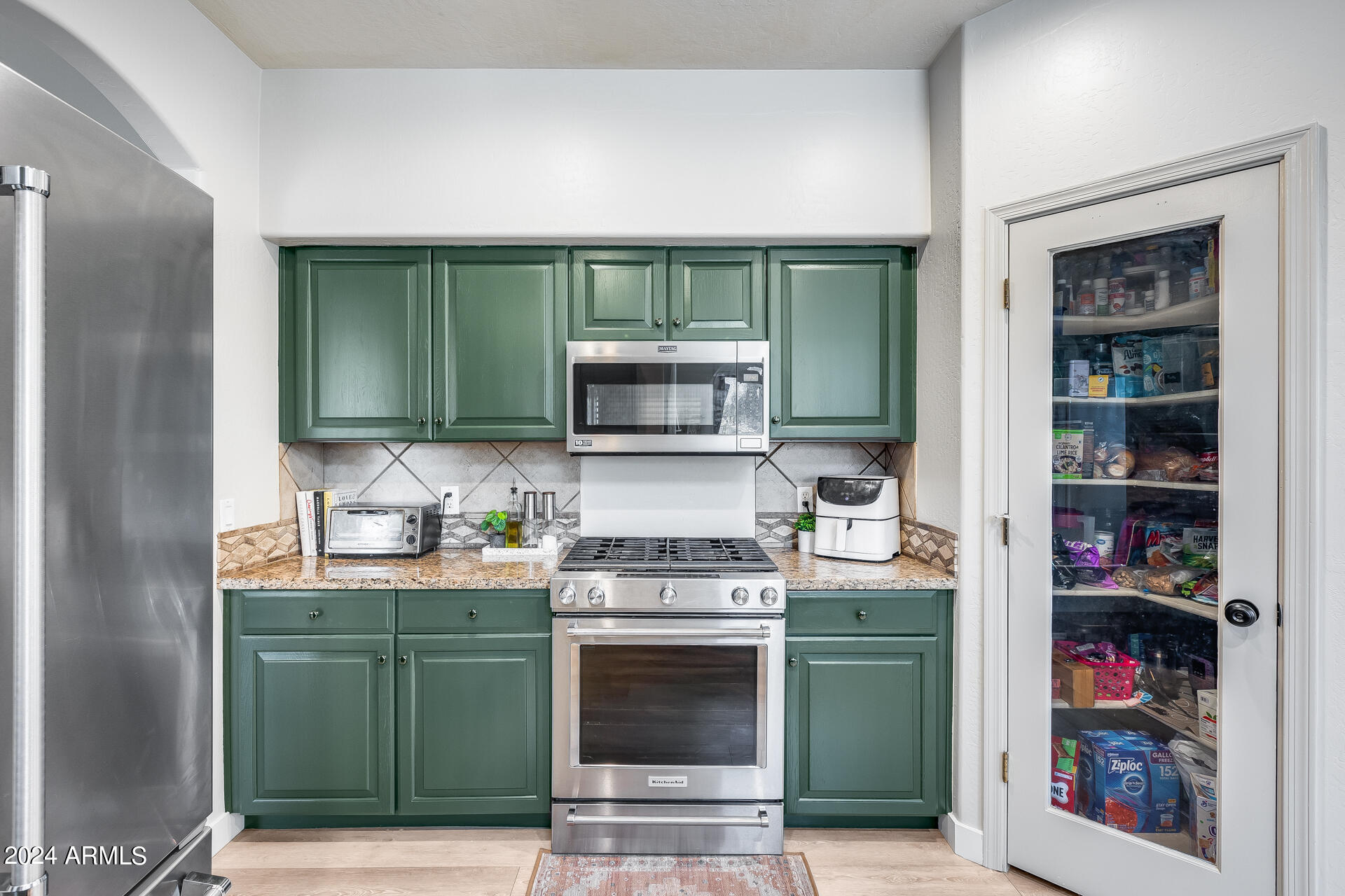 2431 E FREMONT Road