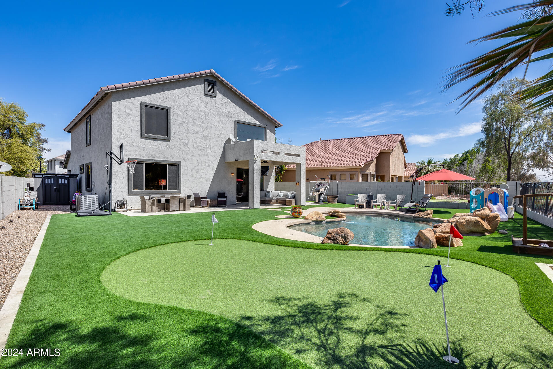 2431 E FREMONT Road