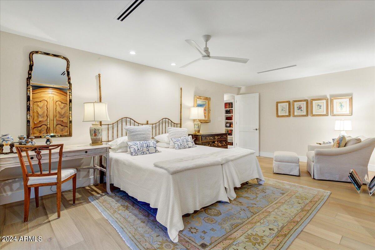 4436 E CAMELBACK Road # 35