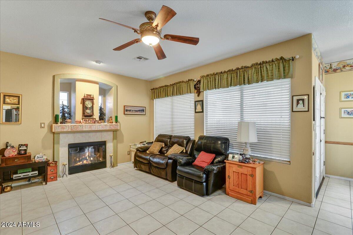 1018 E SILVERWOOD Drive