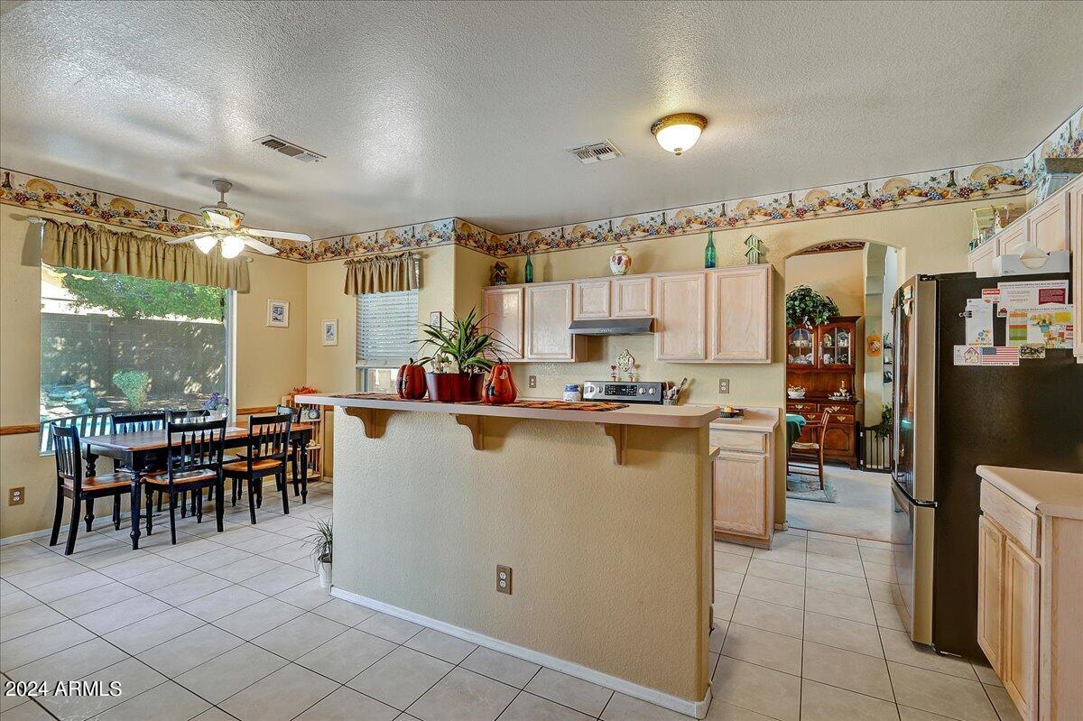 1018 E SILVERWOOD Drive