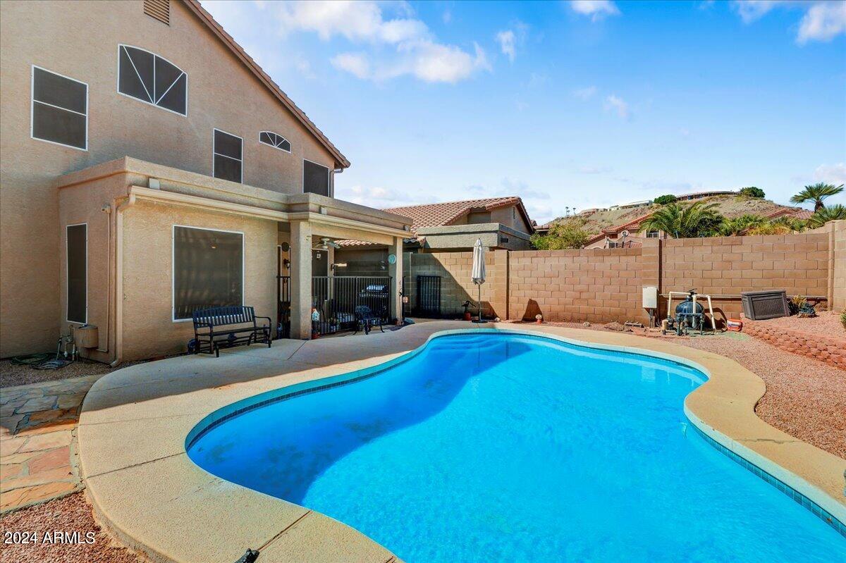 1018 E SILVERWOOD Drive