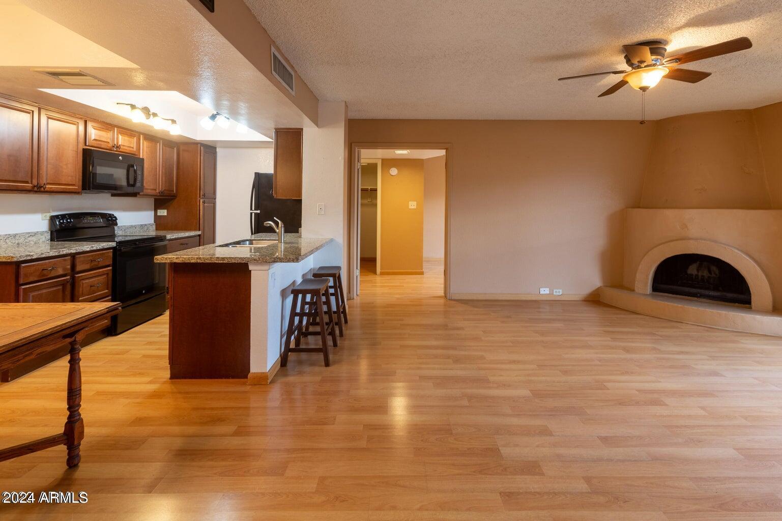10410 N Cave Creek Road # 1016