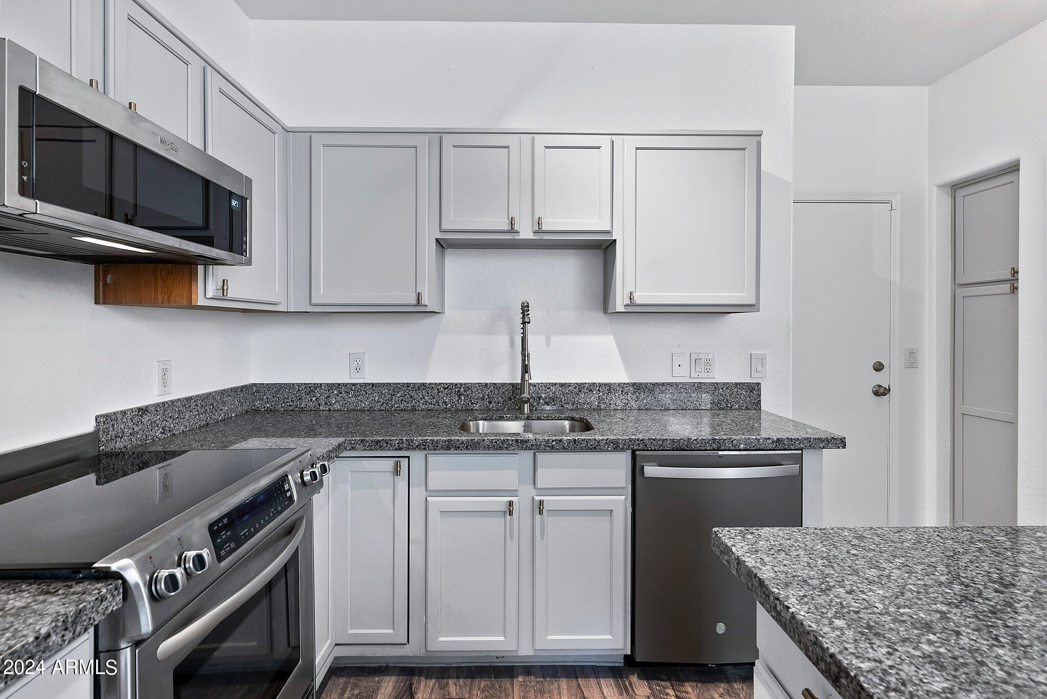 1718 W COLTER Street # 165