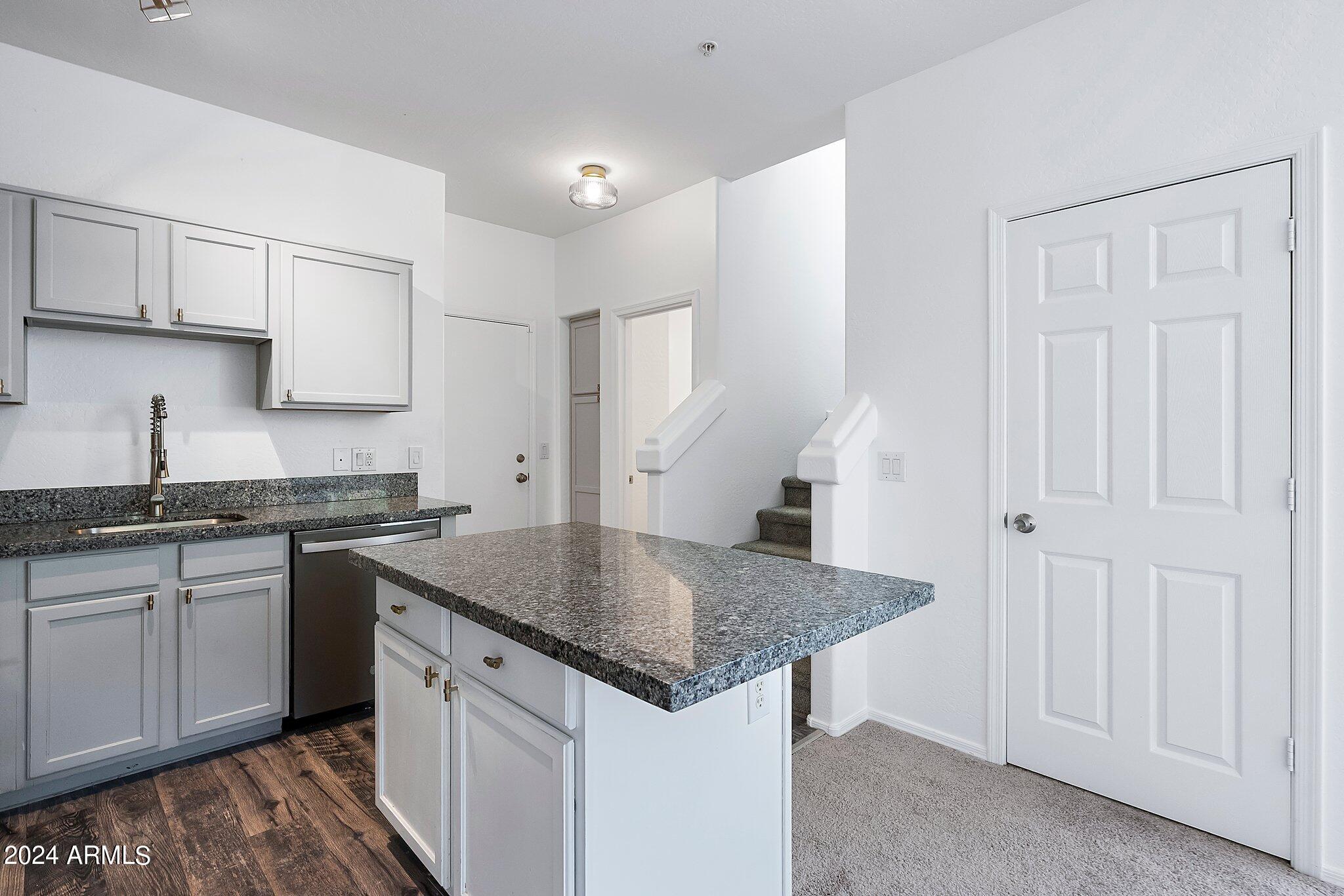 1718 W COLTER Street # 165