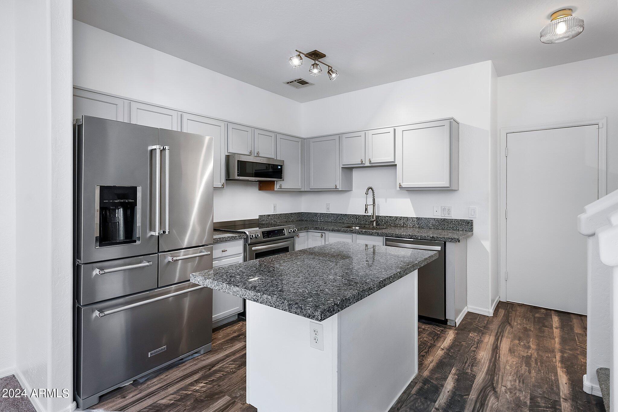 1718 W COLTER Street # 165