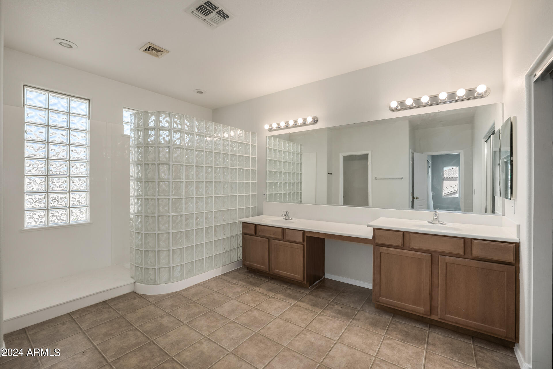 19080 E Oriole Way