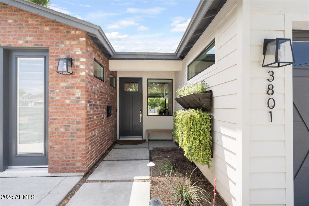 3801 E HEATHERBRAE Drive