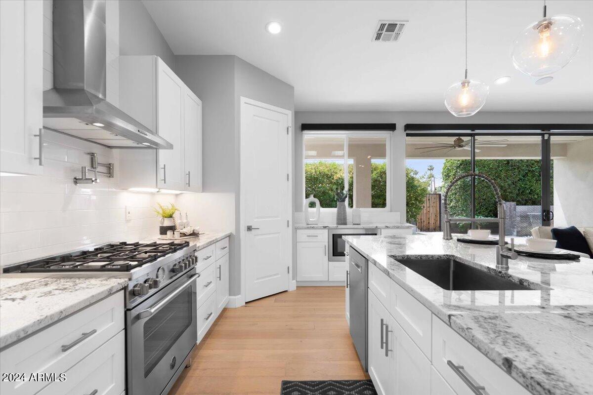 3801 E HEATHERBRAE Drive