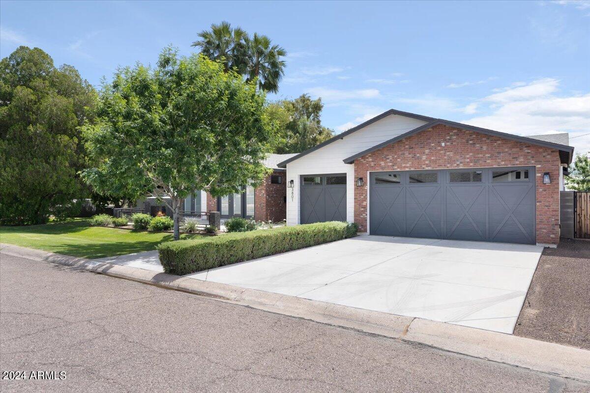 3801 E HEATHERBRAE Drive