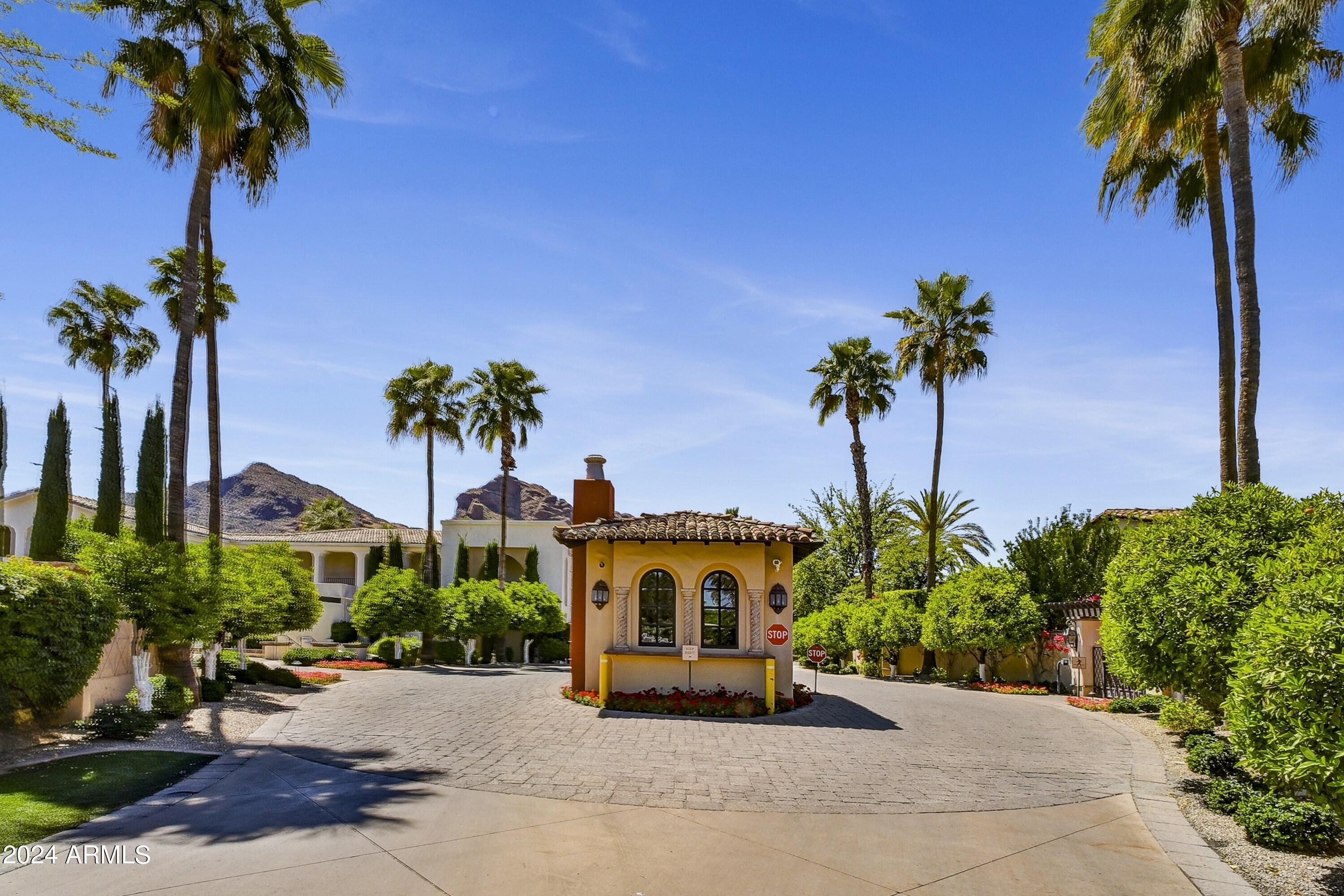 4949 E LINCOLN Drive # 13