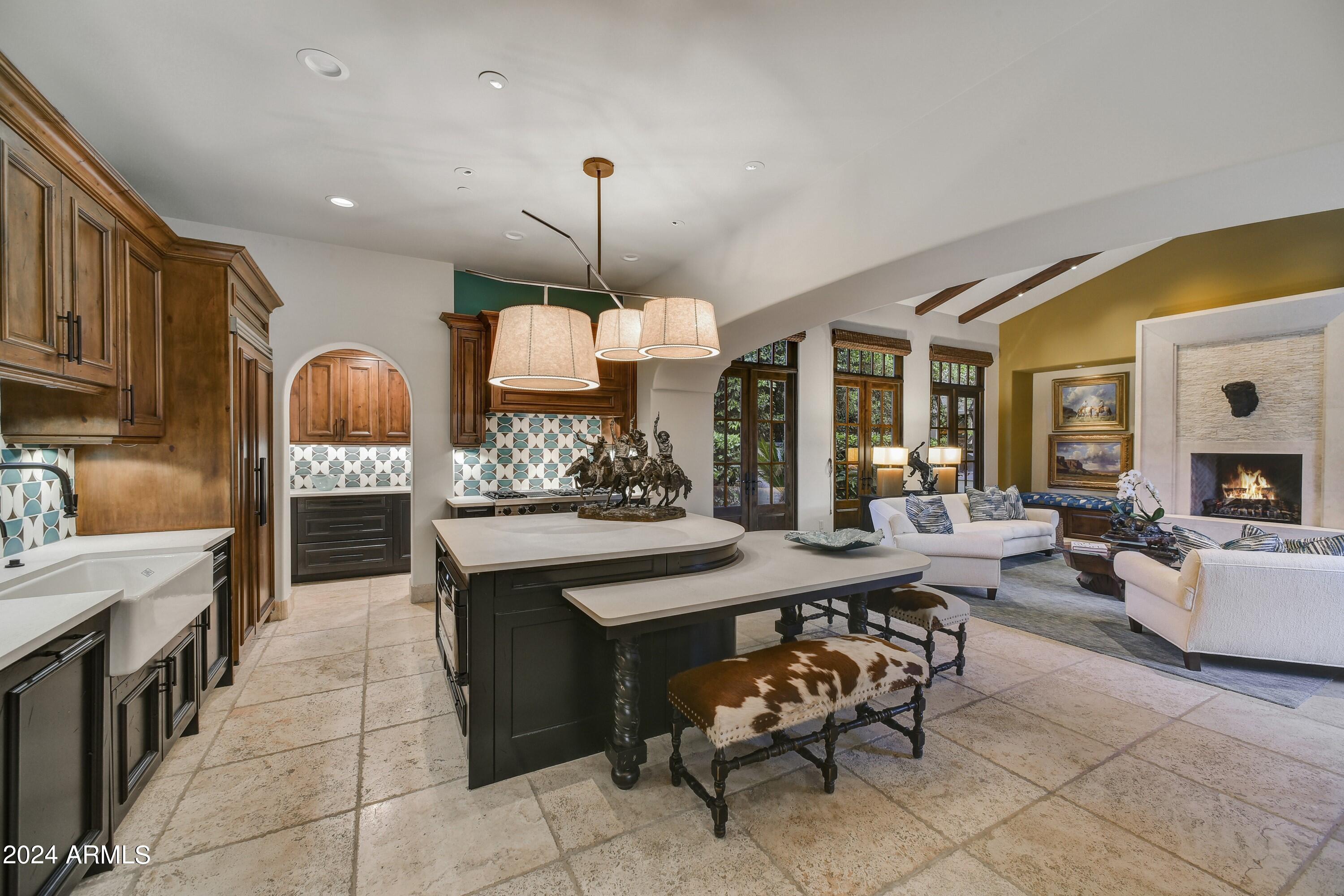 4949 E LINCOLN Drive # 13