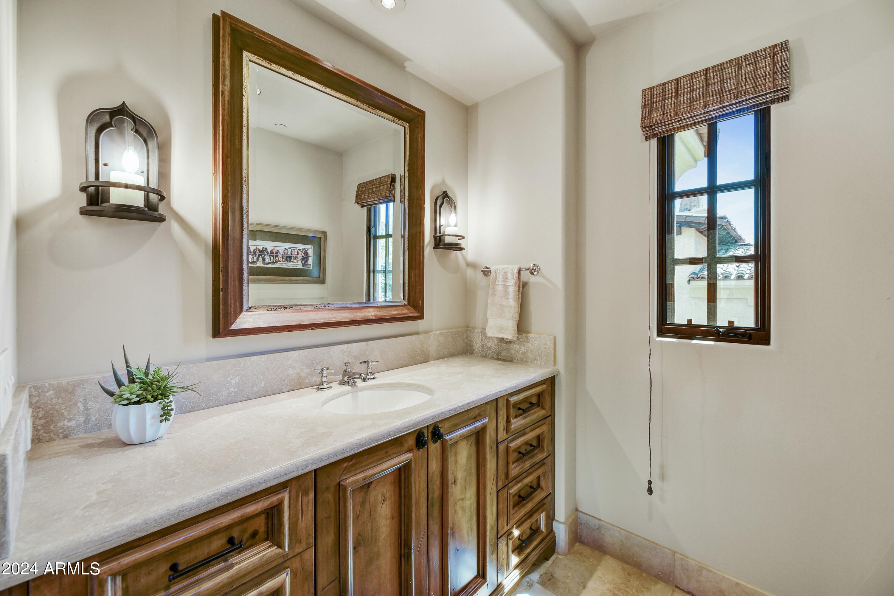 4949 E LINCOLN Drive # 13