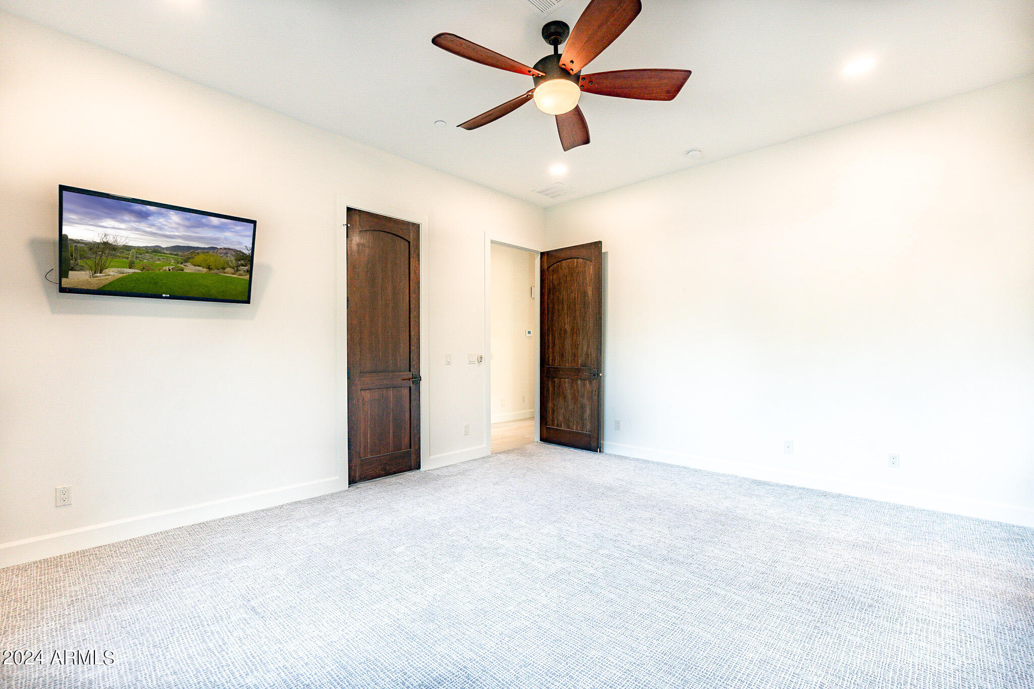 6105 E Cortez Drive