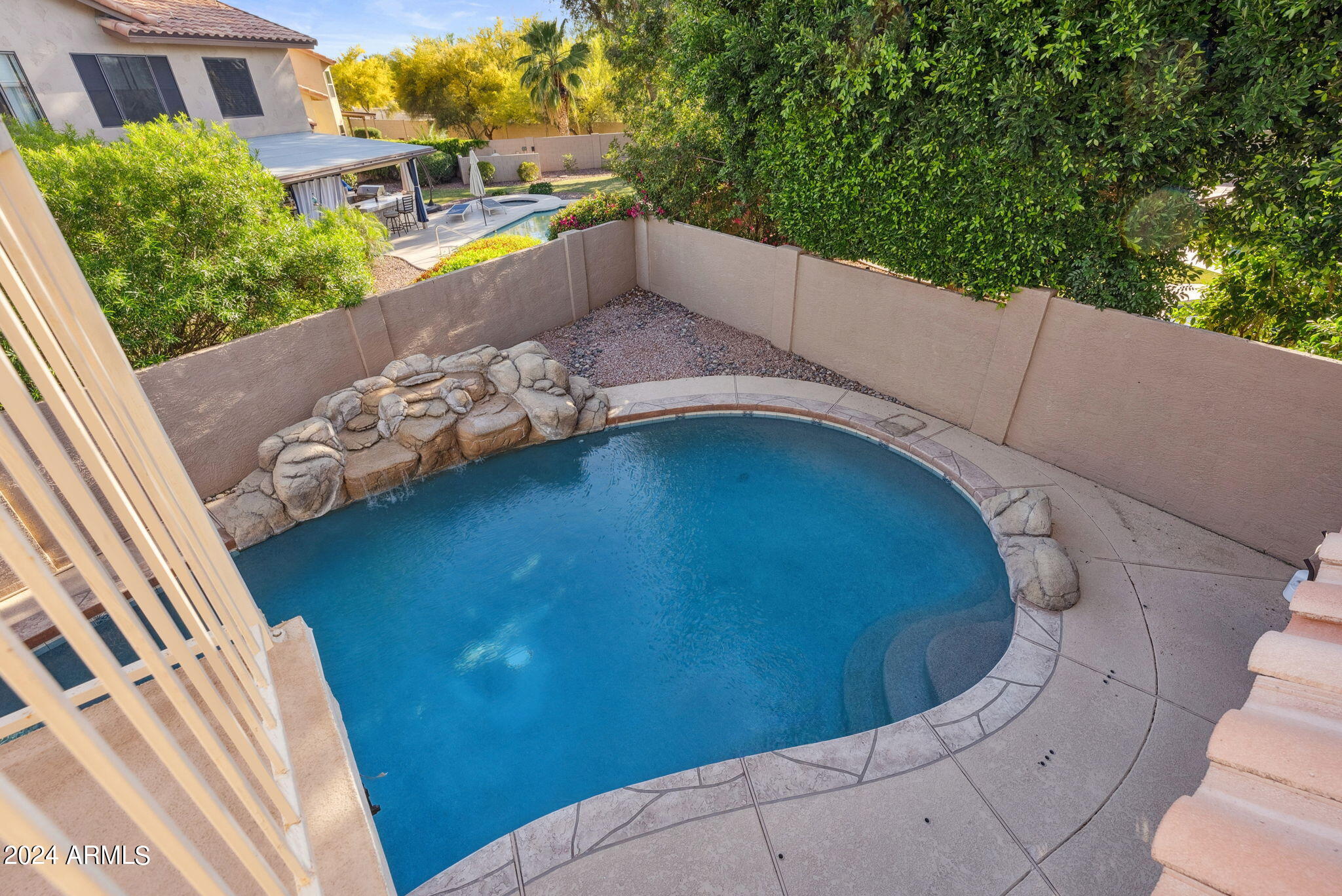 9219 E WINDROSE Drive