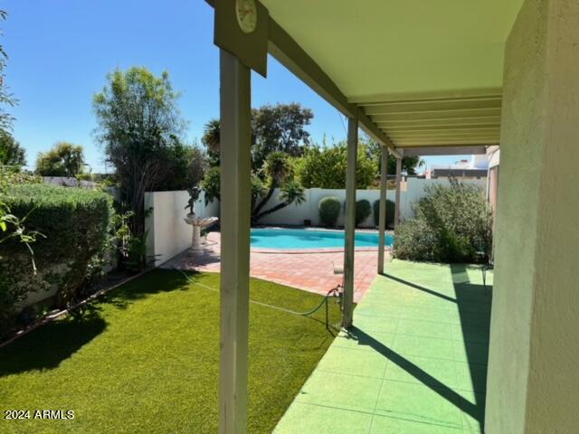 1308 E GARDENIA Drive