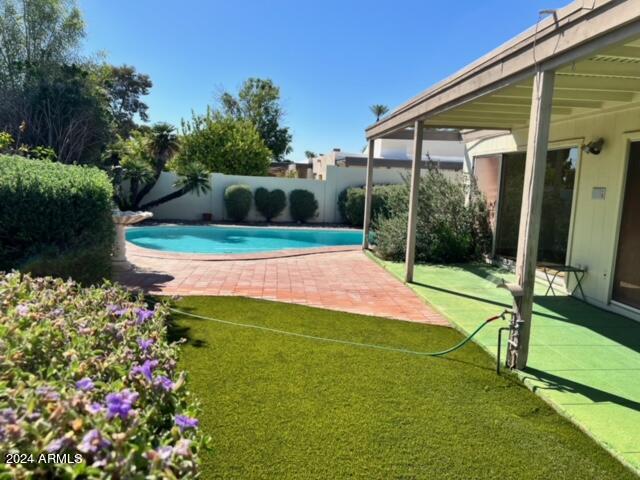 1308 E GARDENIA Drive