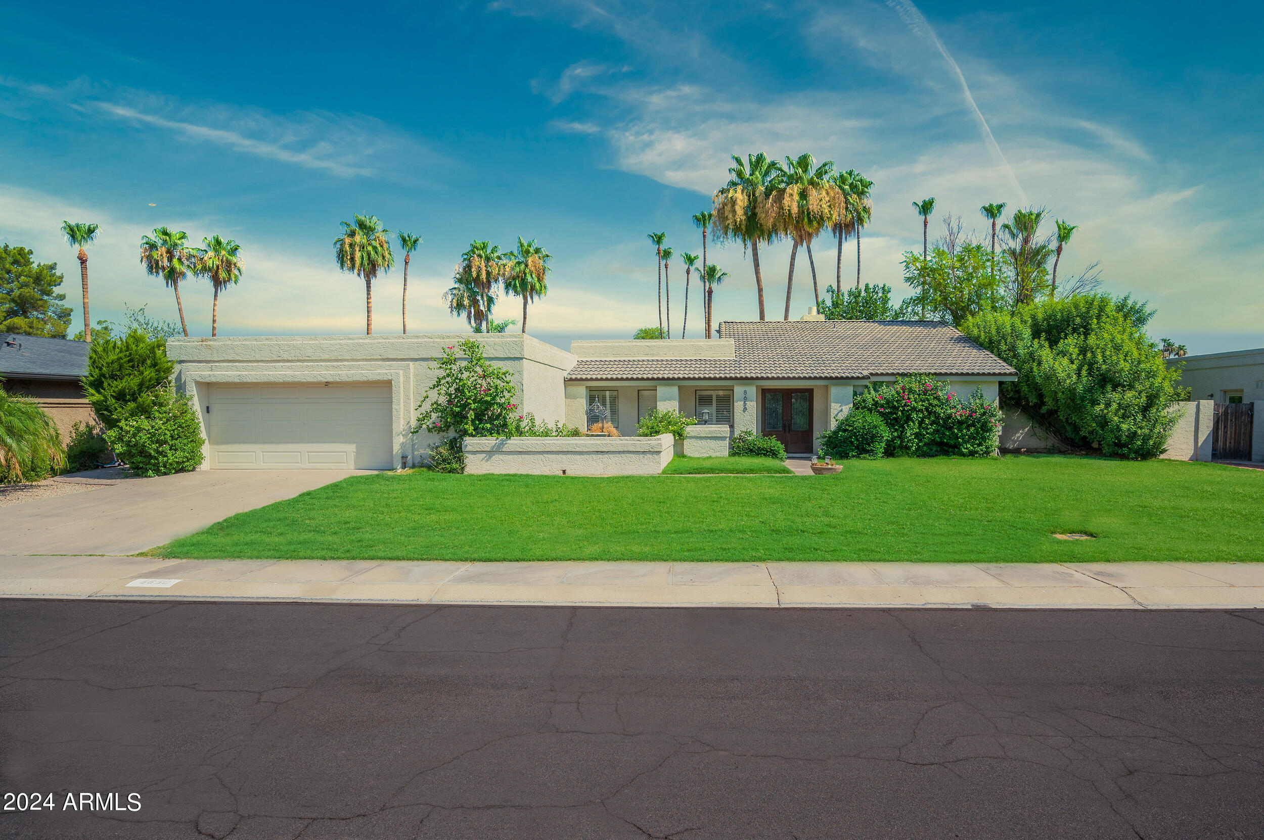 8650 E CLYDESDALE Trail