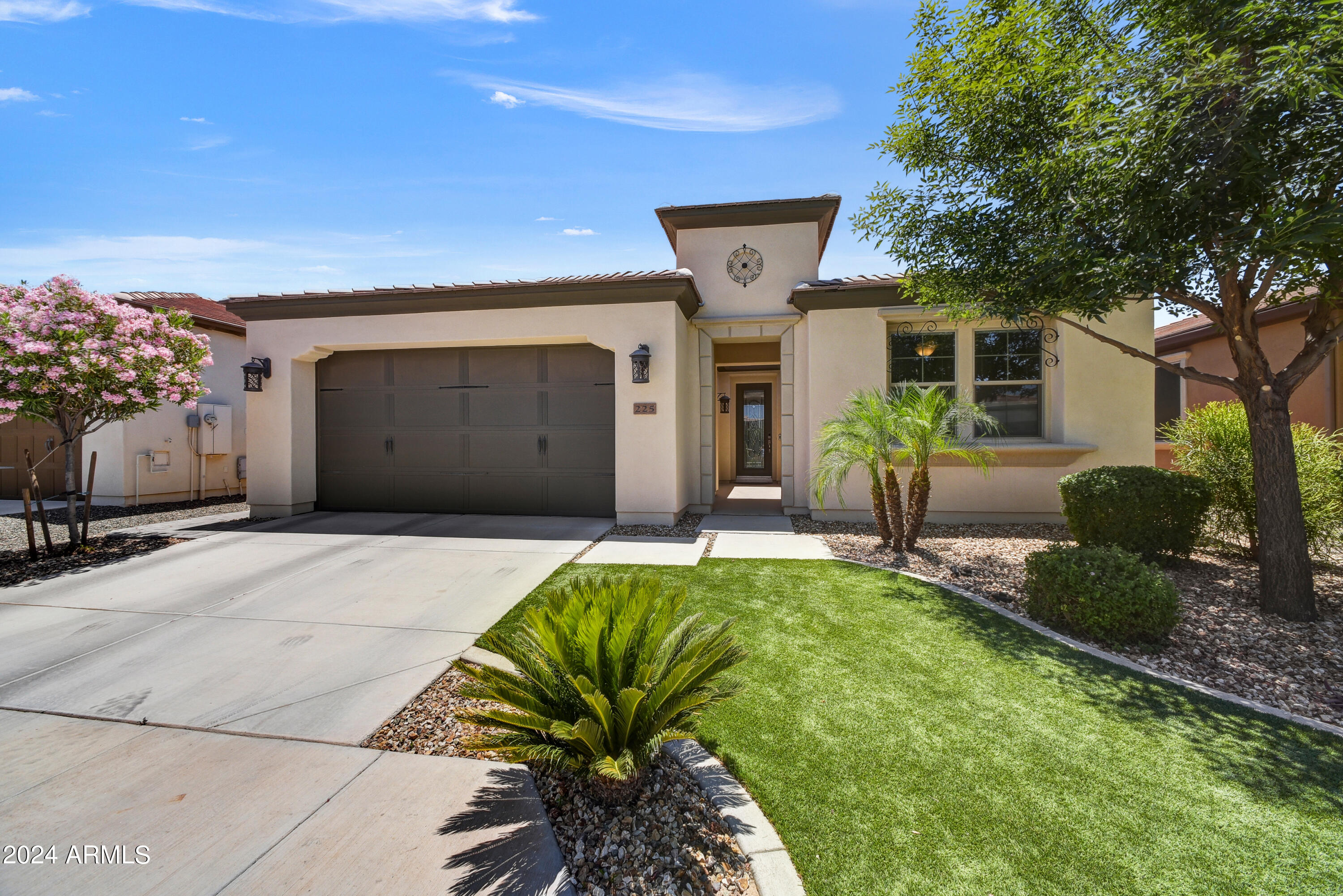 225 E LIME Court
