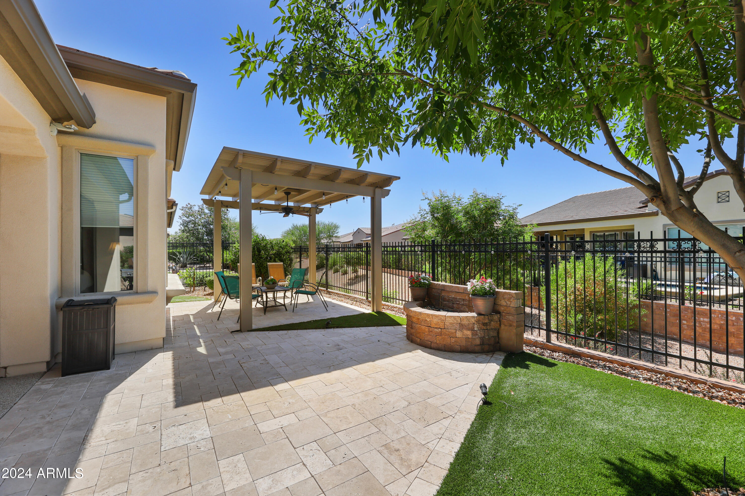 225 E LIME Court