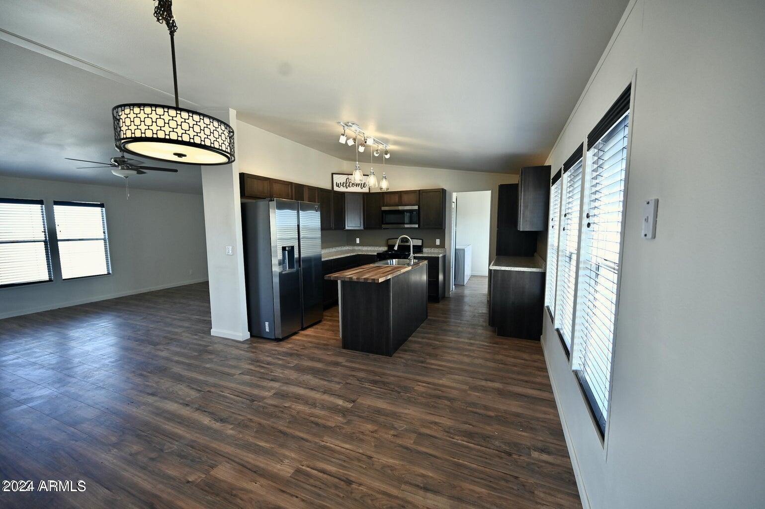22285 W COLINAS VERDE Lane
