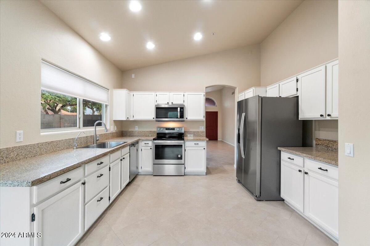 10096 E Sheena Drive