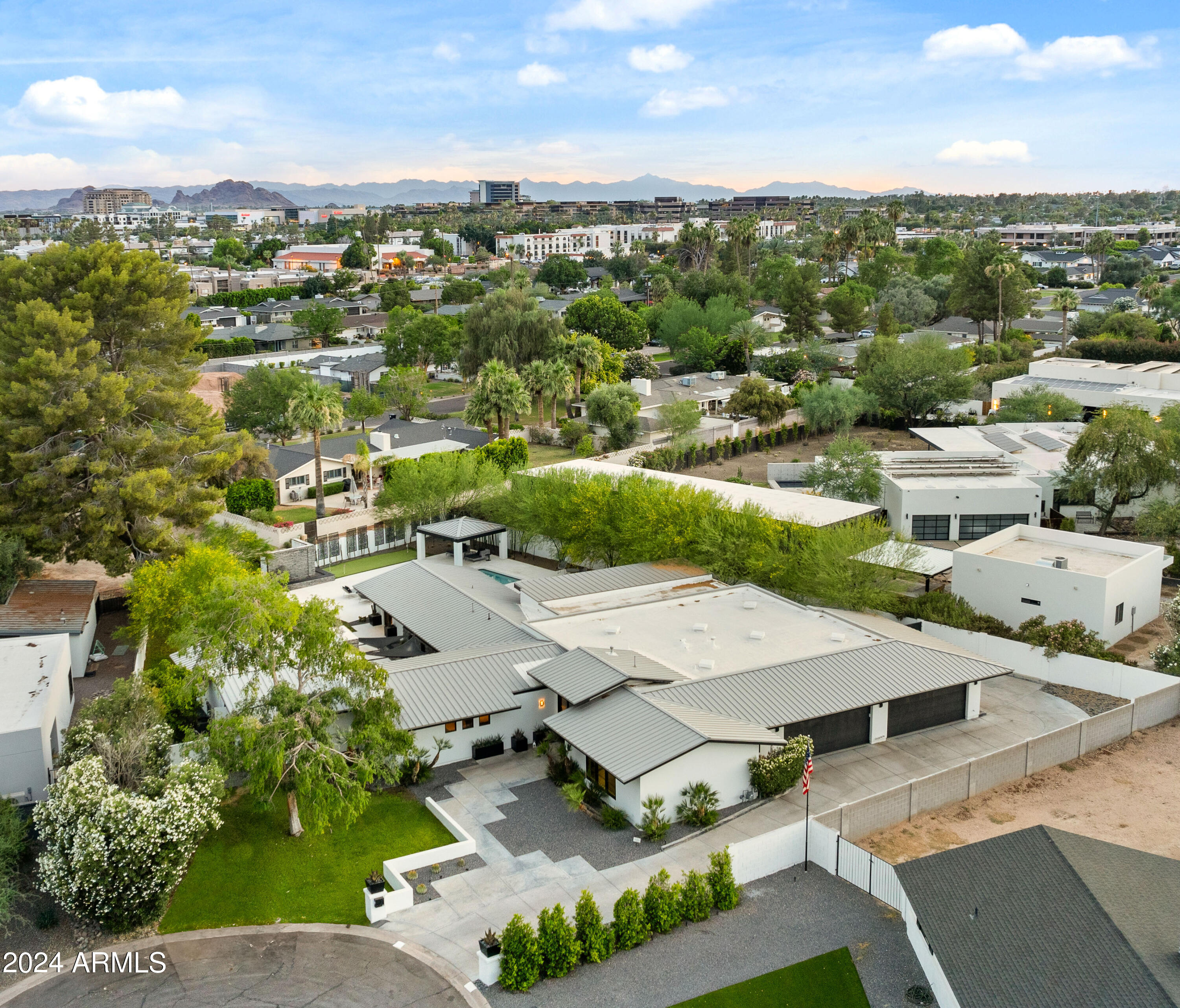 7501 E CHOLLA Lane
