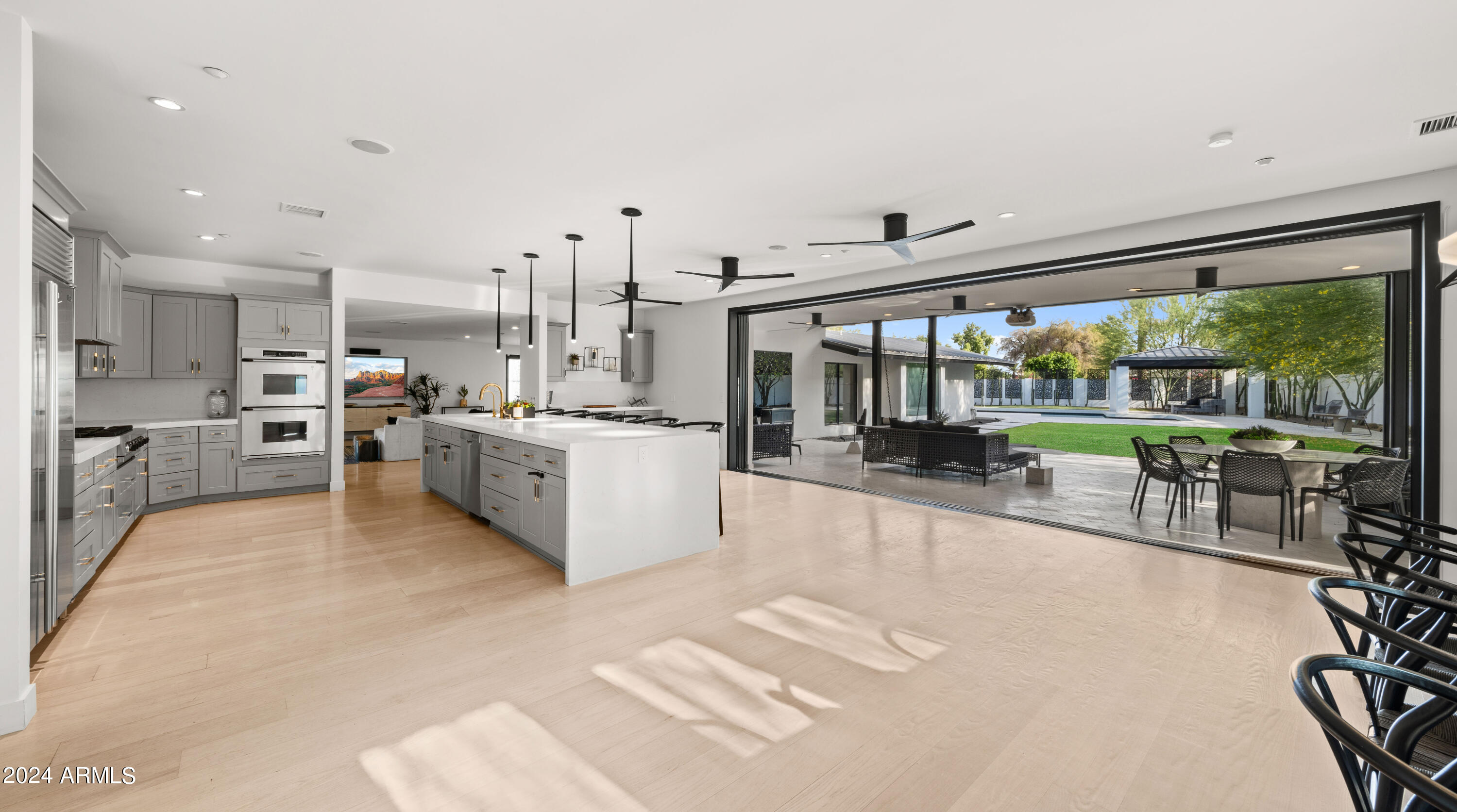 7501 E CHOLLA Lane