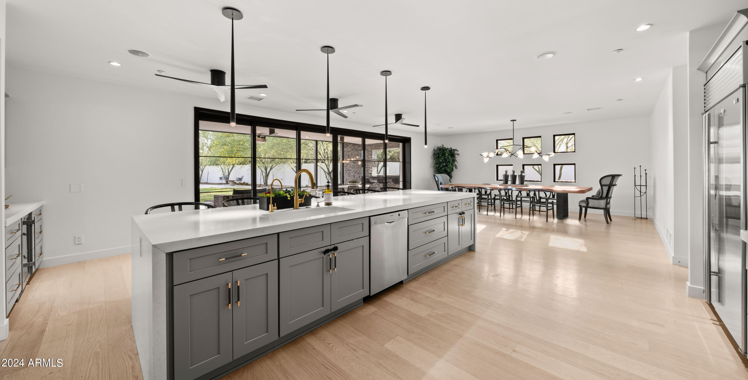 7501 E CHOLLA Lane