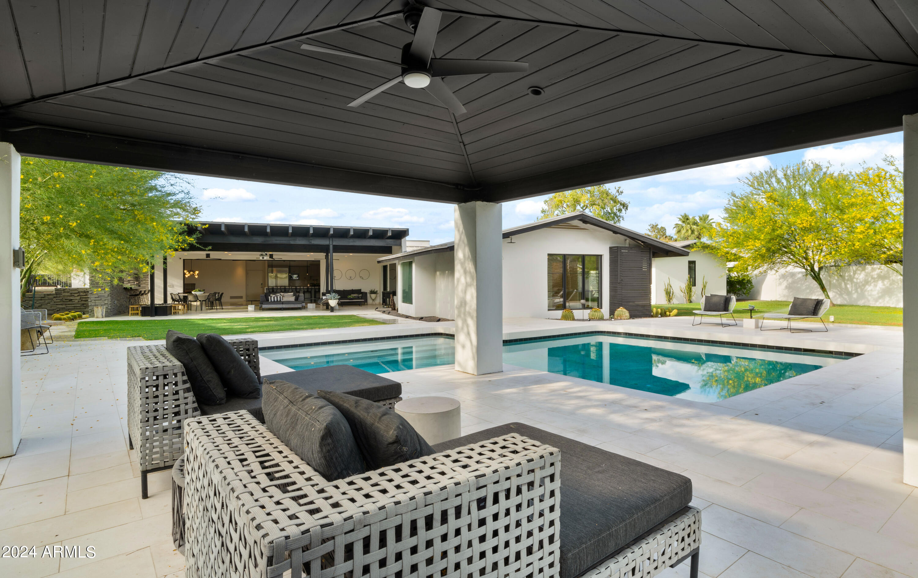 7501 E CHOLLA Lane