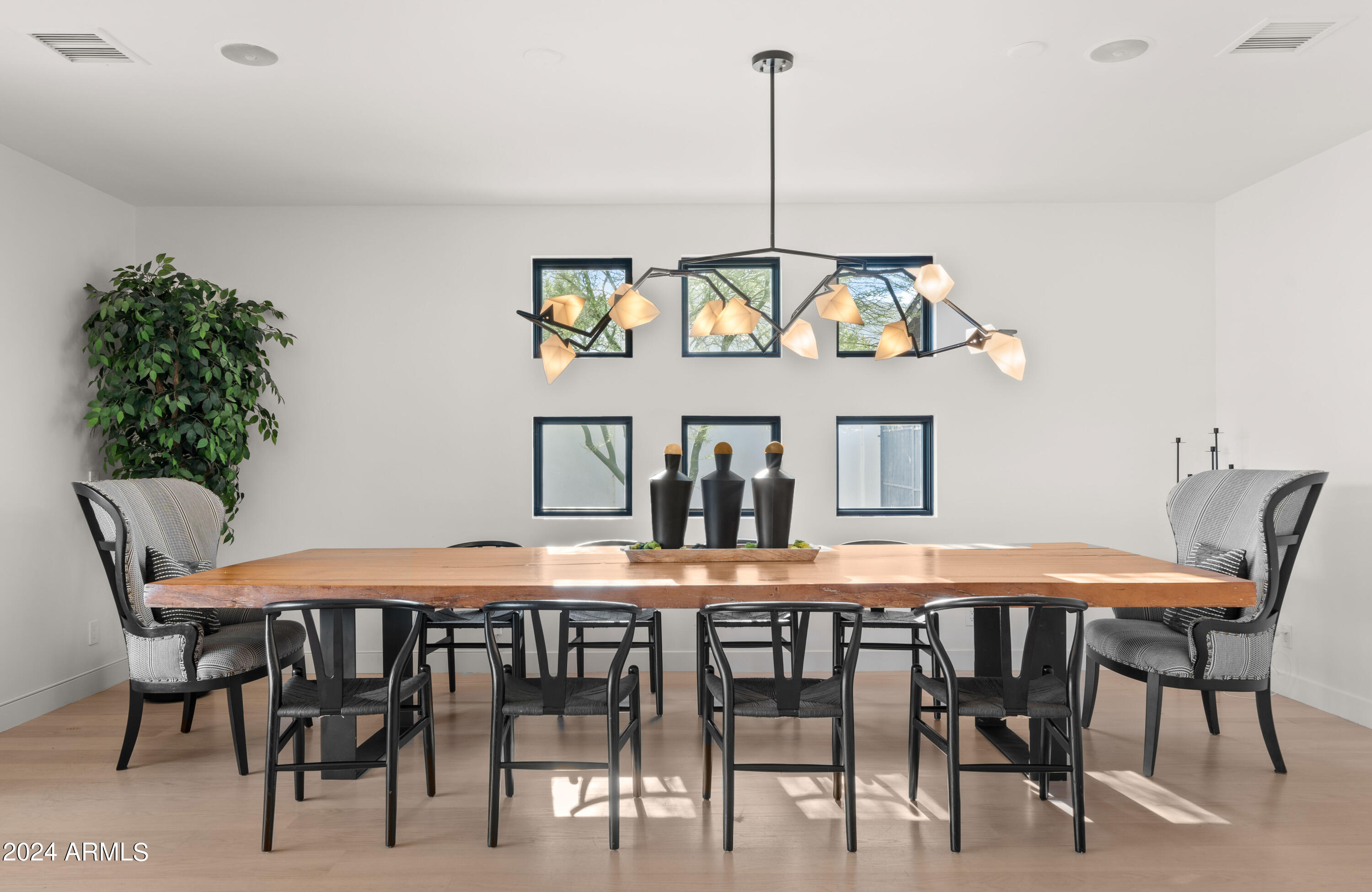 7501 E CHOLLA Lane