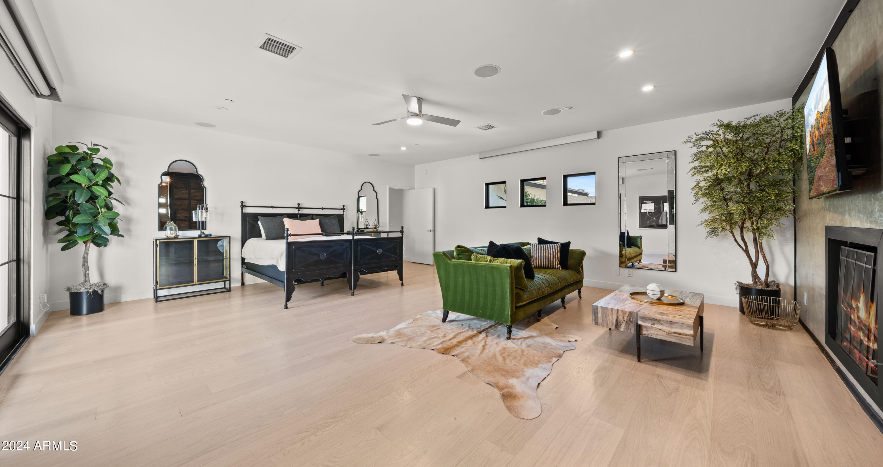 7501 E CHOLLA Lane