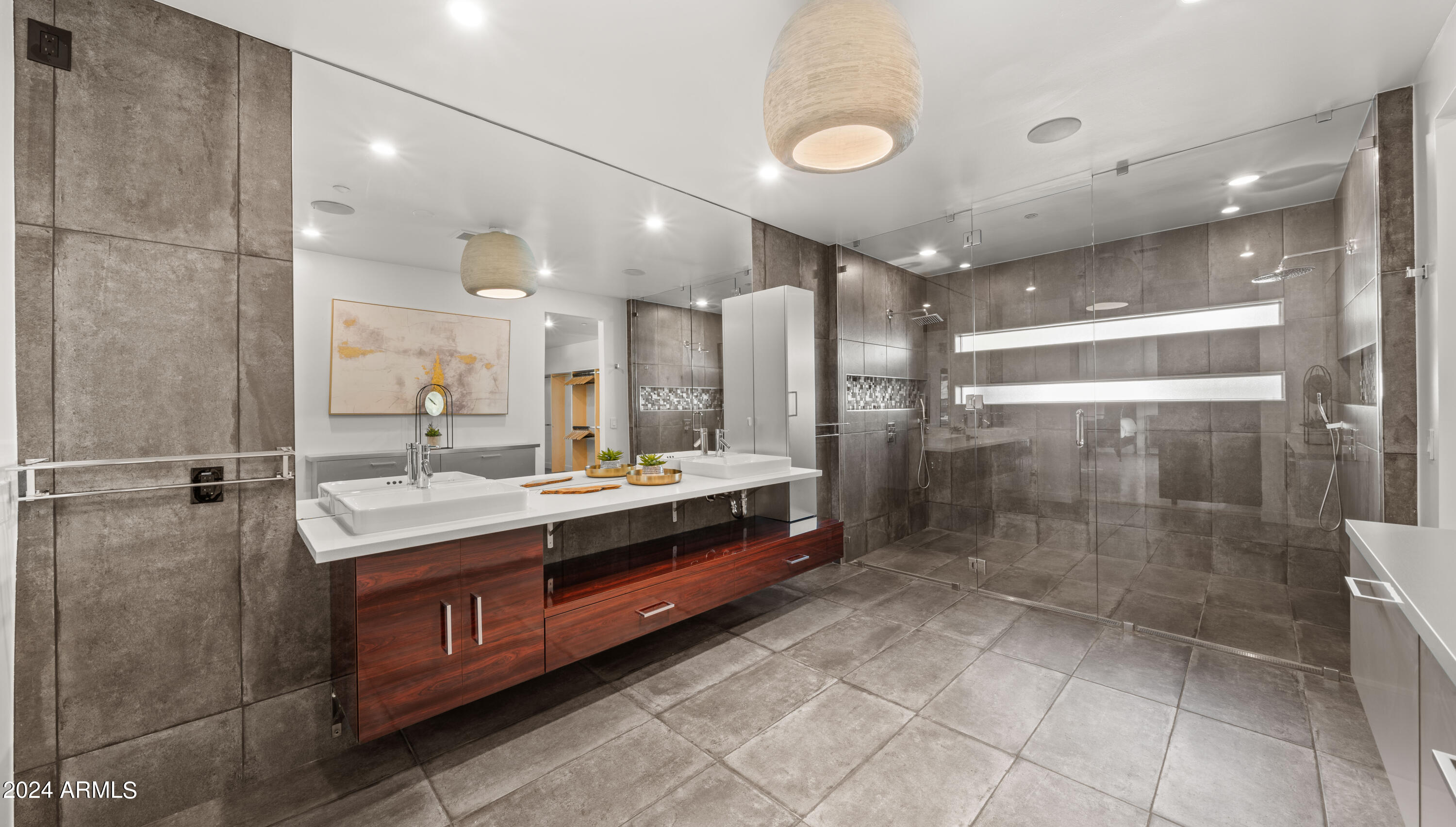 7501 E CHOLLA Lane