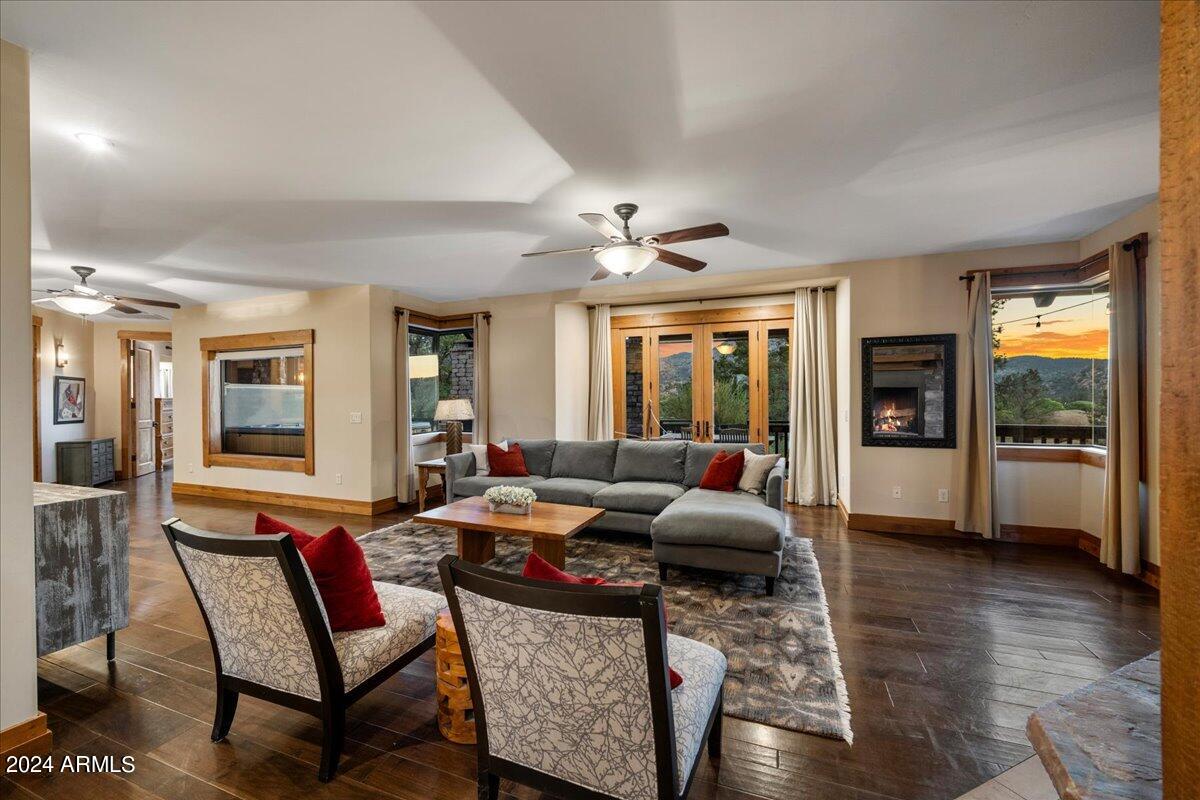 4525 W Murphys Station Circle