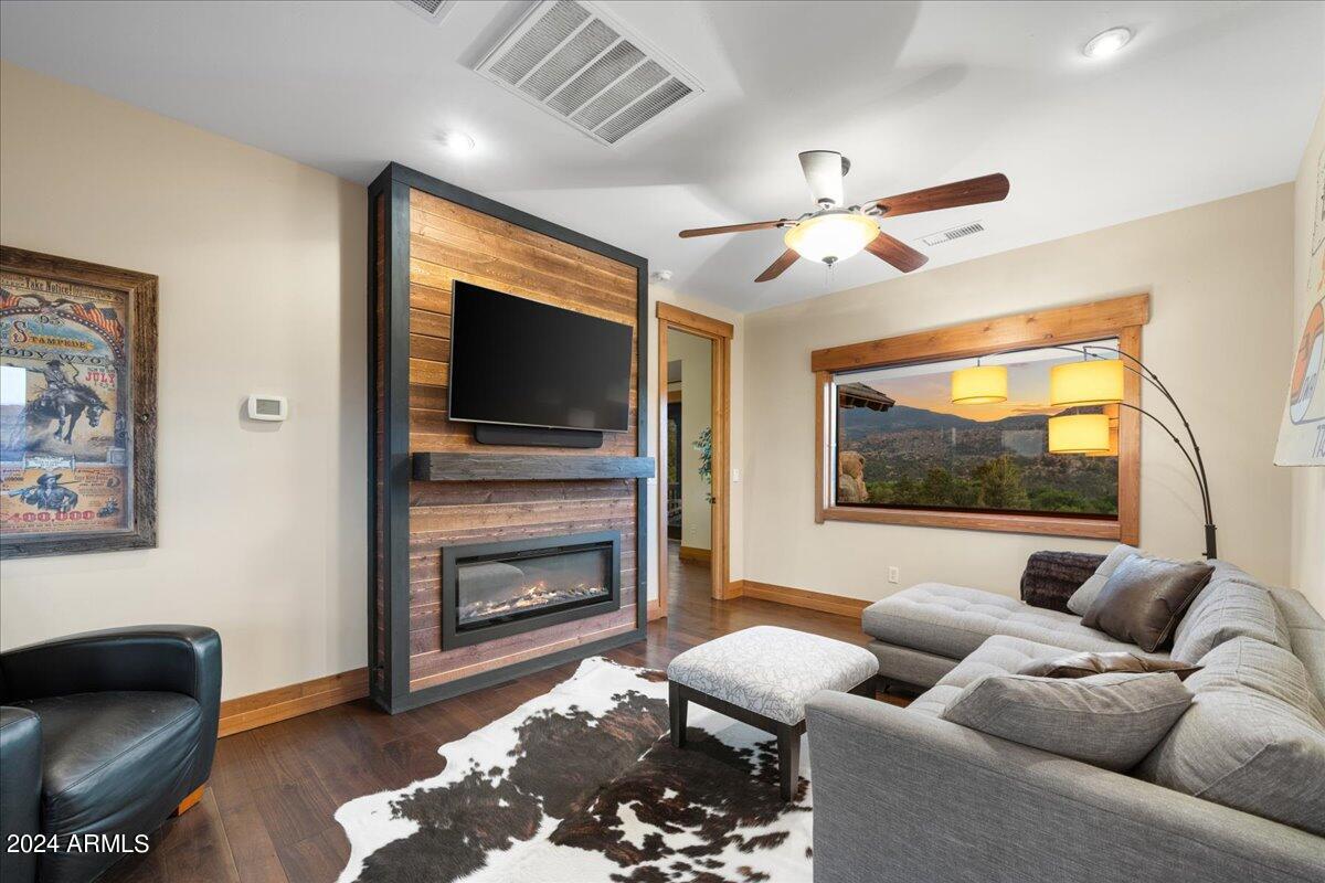 4525 W Murphys Station Circle