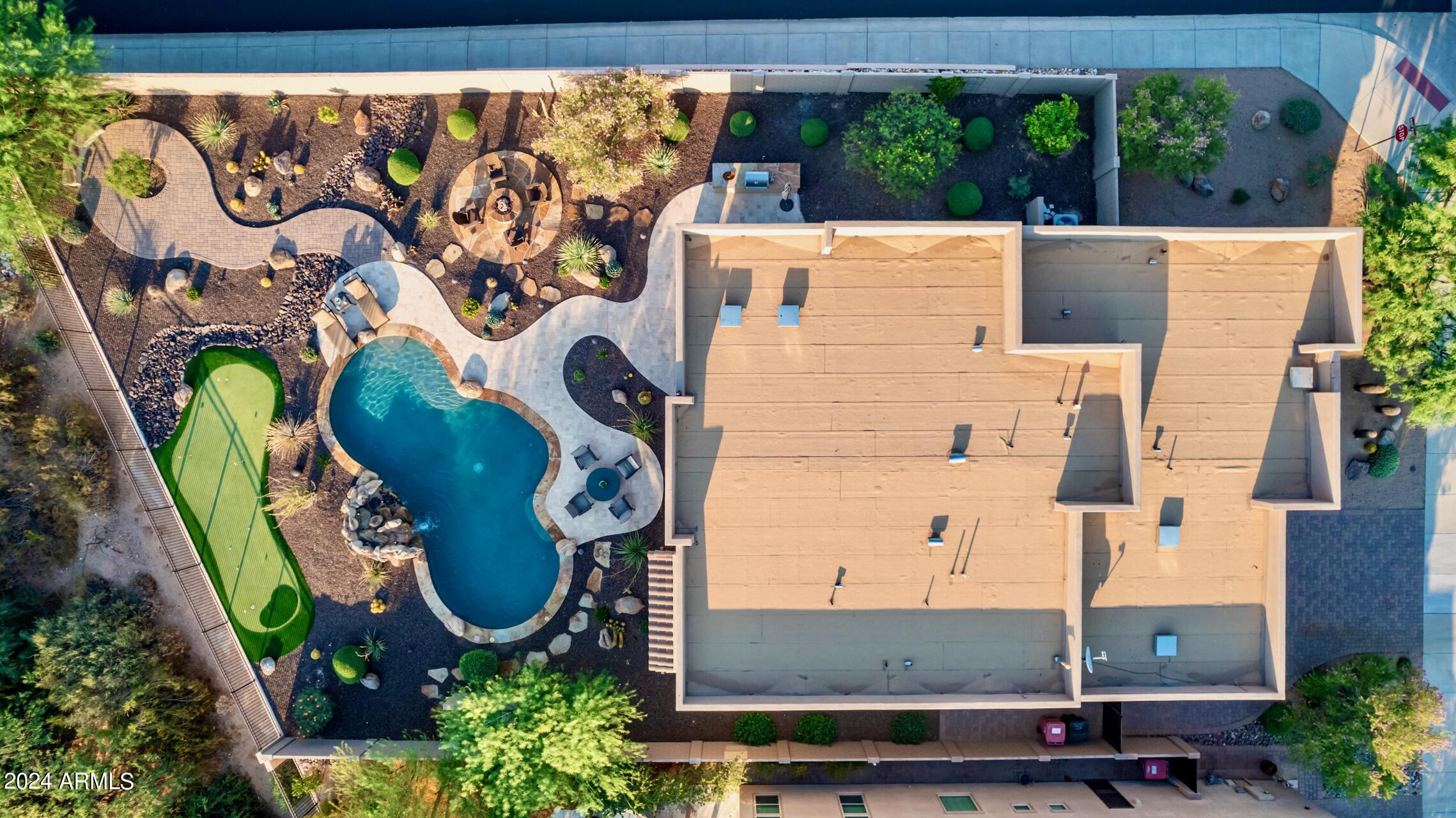 7250 E HIGH POINT Drive