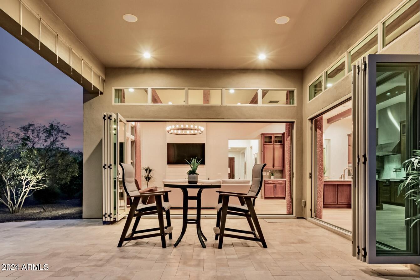 7250 E HIGH POINT Drive