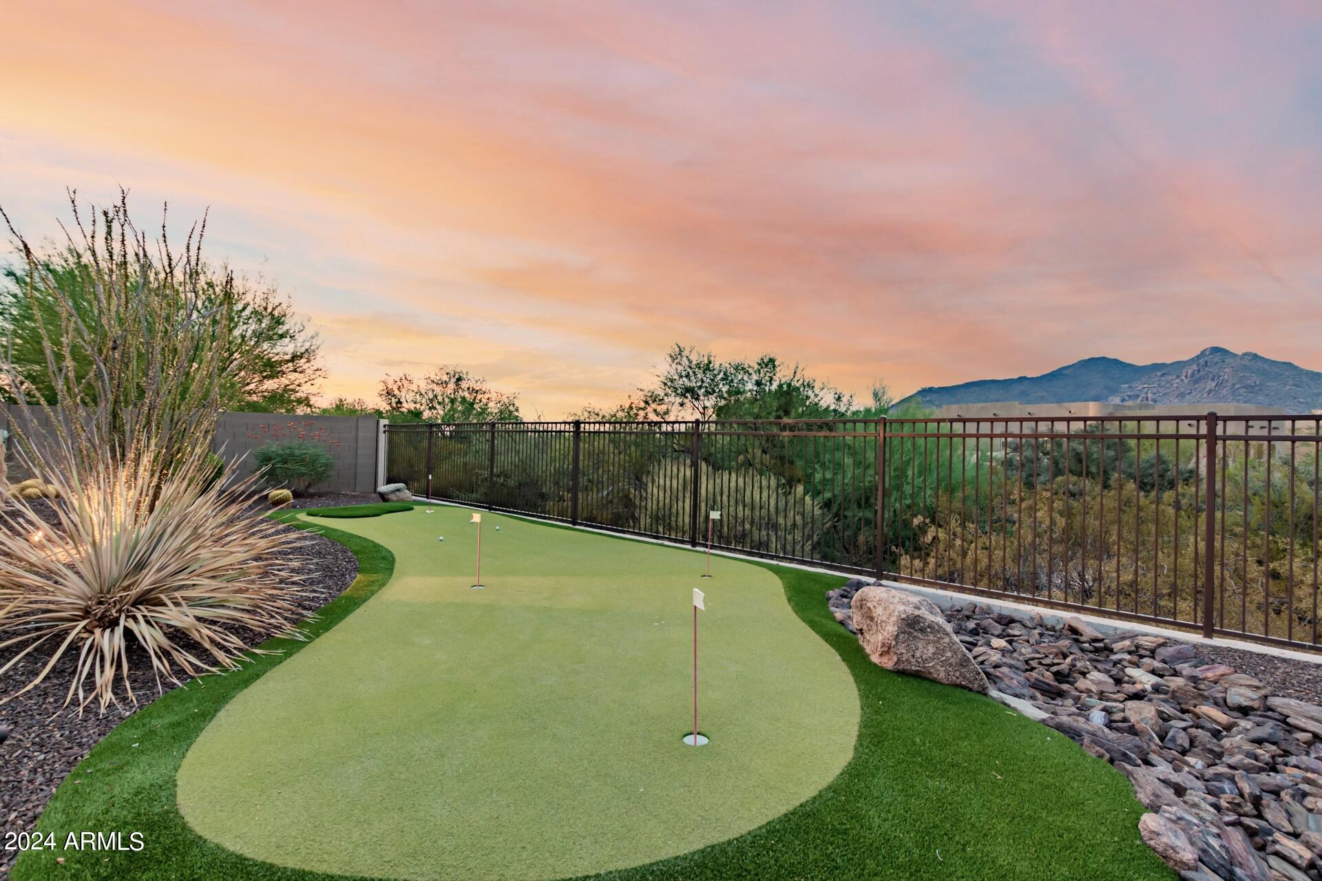 7250 E HIGH POINT Drive