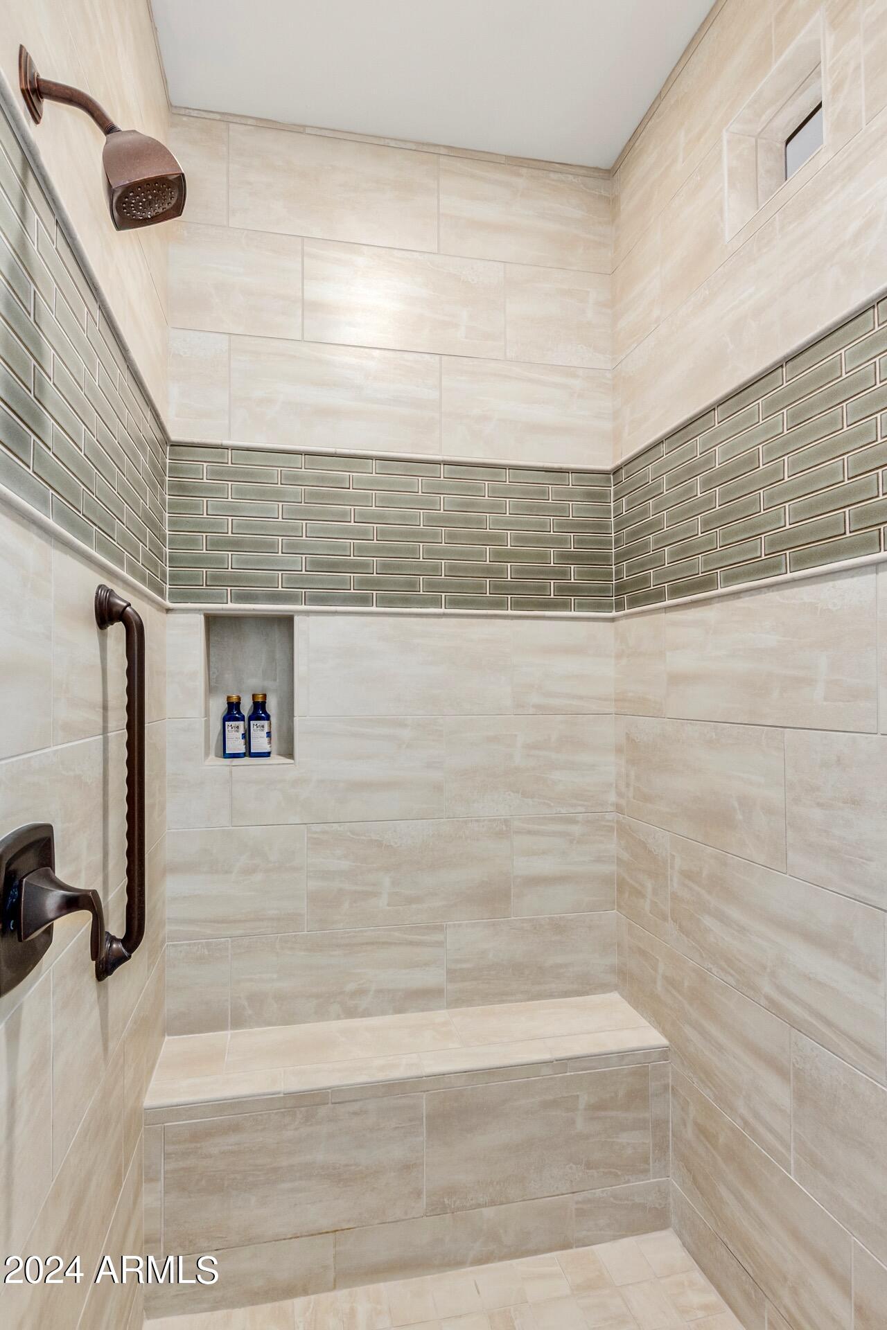 7250 E HIGH POINT Drive